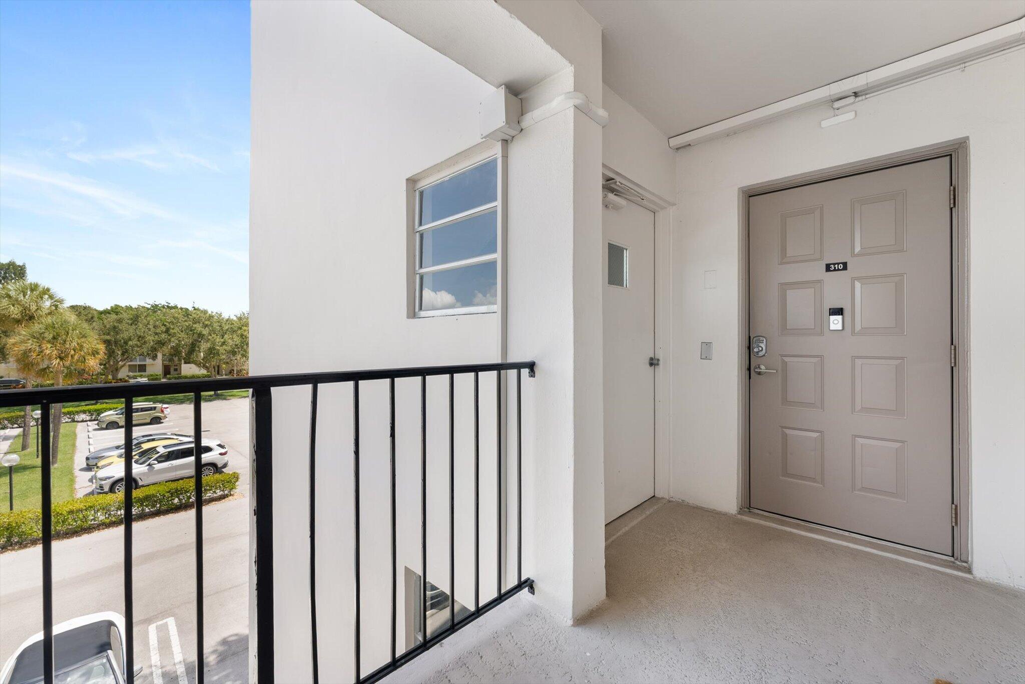 NO 11 PALM-AIRE COUNTRY CLUB - Residential Lease