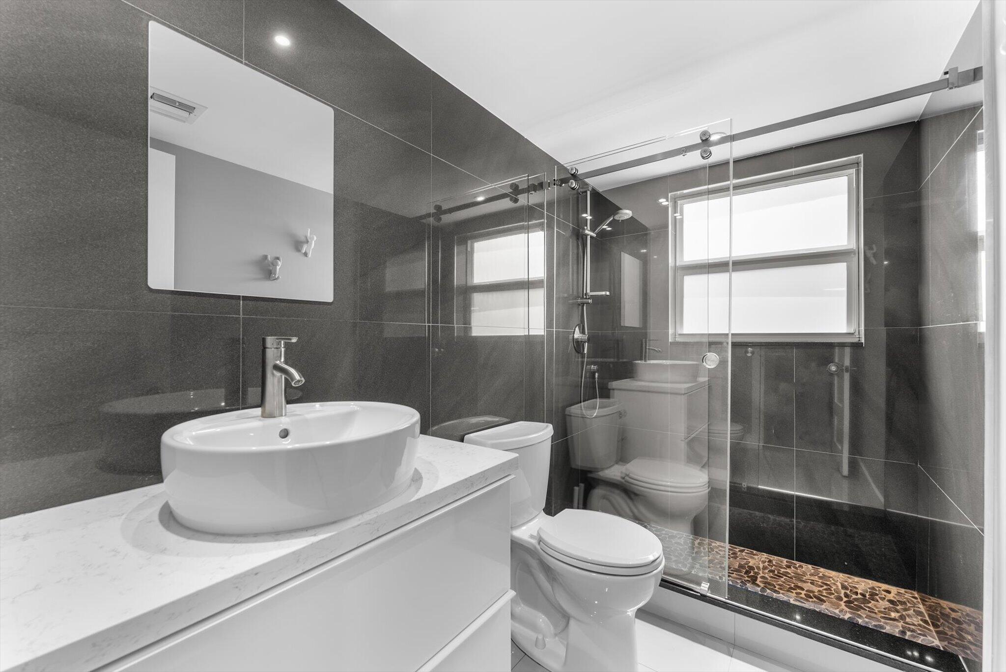 NO 11 PALM-AIRE COUNTRY CLUB - Residential Lease