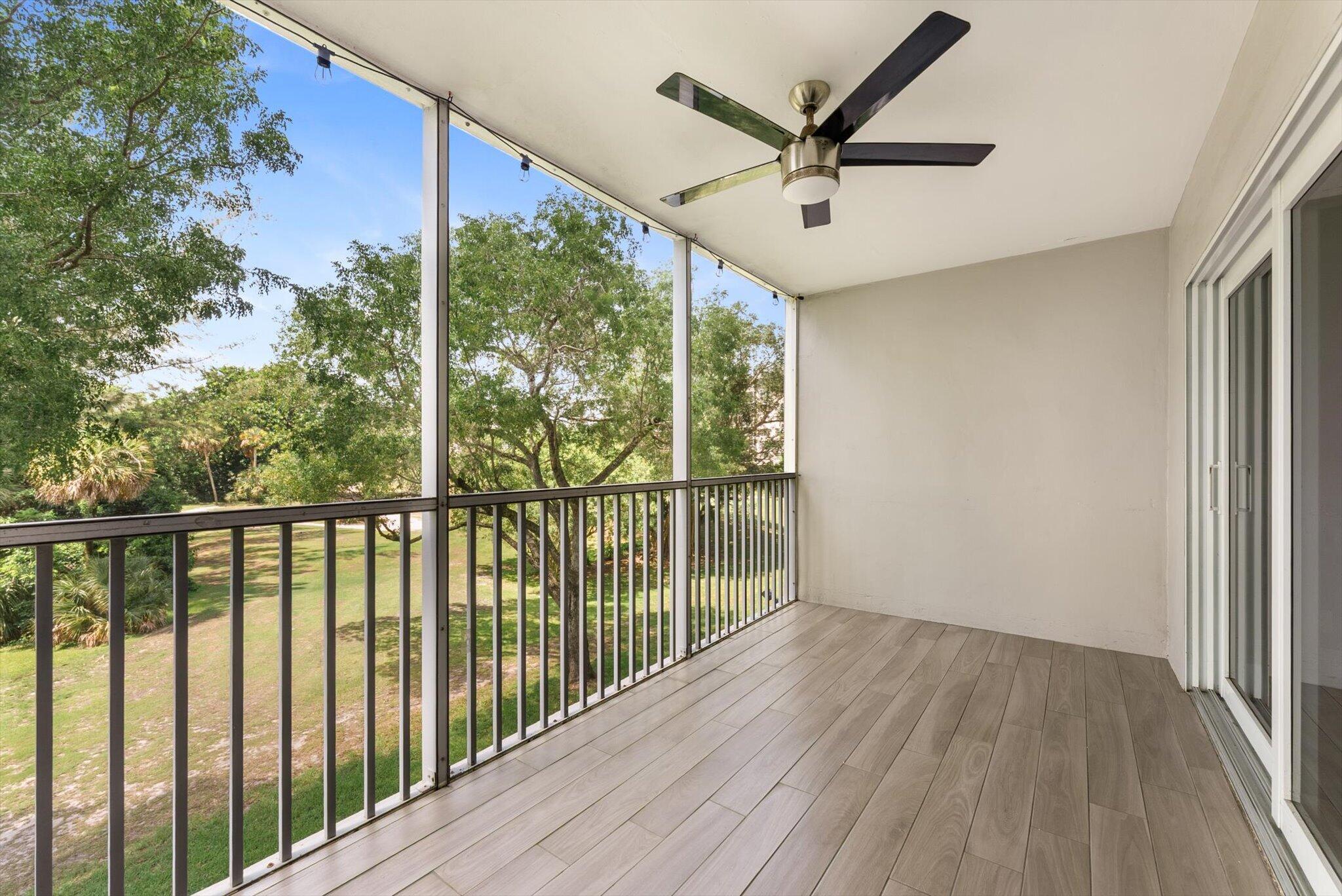 NO 11 PALM-AIRE COUNTRY CLUB - Residential Lease
