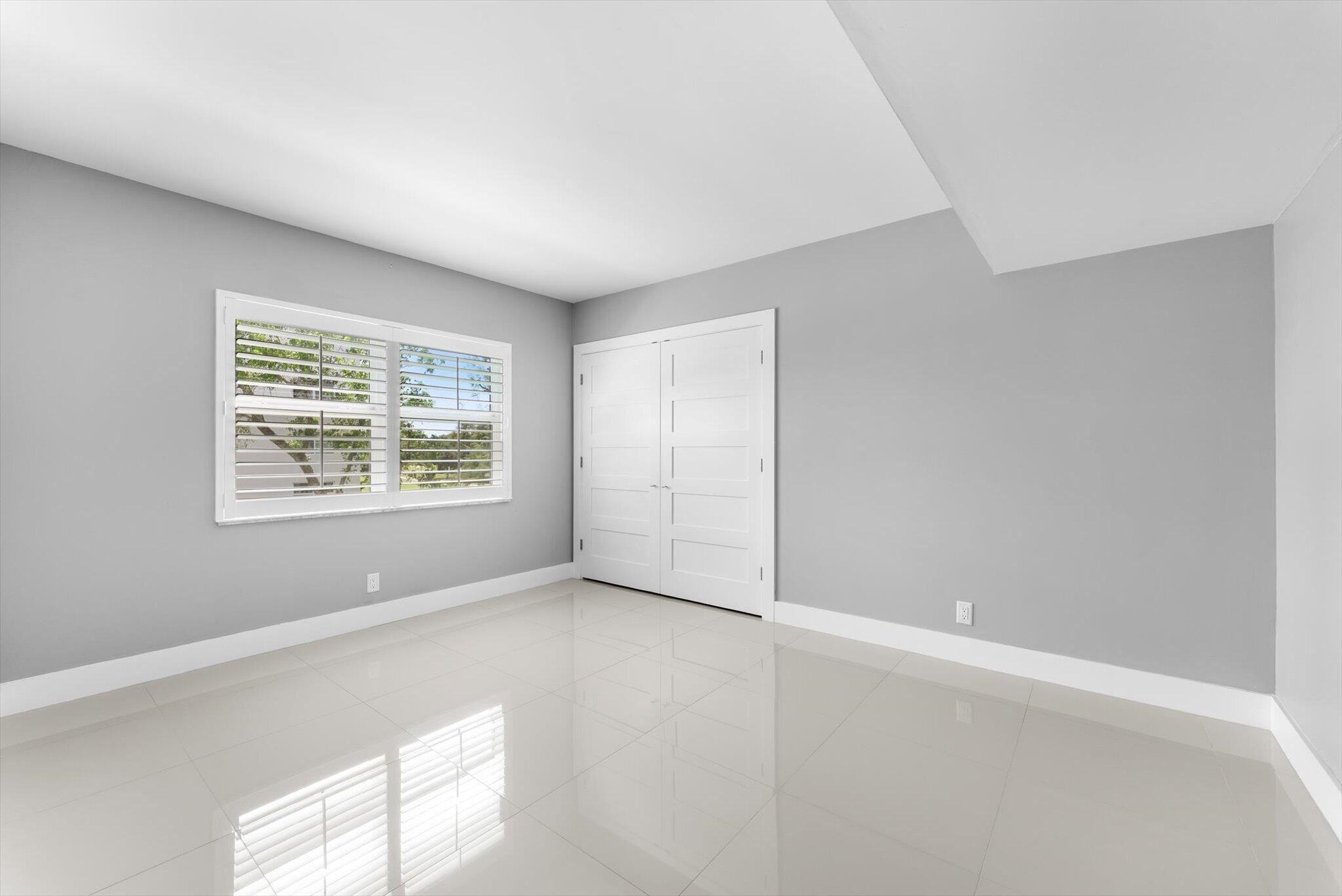 NO 11 PALM-AIRE COUNTRY CLUB - Residential Lease