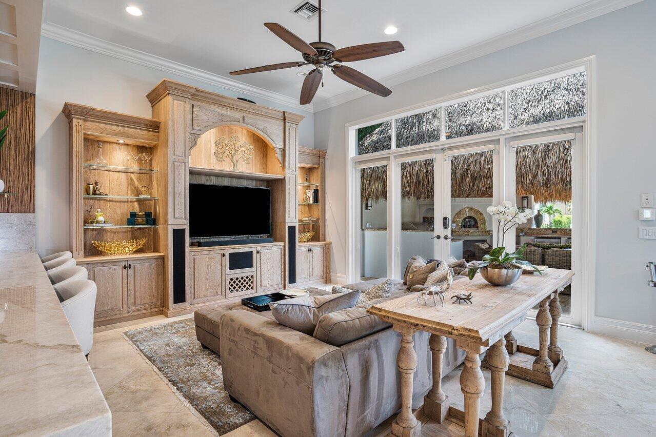TROPIC ISLE - Residential