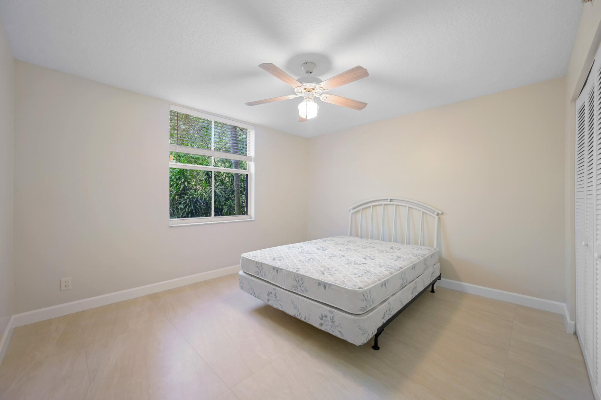 SHERIDAN BEACH CLUB CONDOMINIUM - Residential Lease