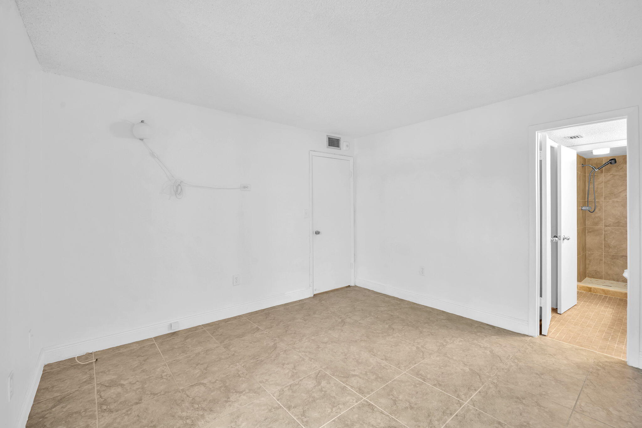 MANARANDA VILLAGE CONDO - Residential
