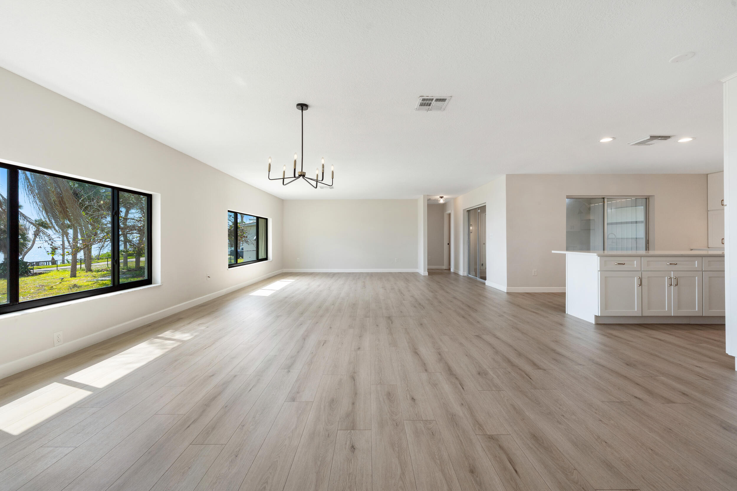 METES AND BOUNDS - Residential Lease