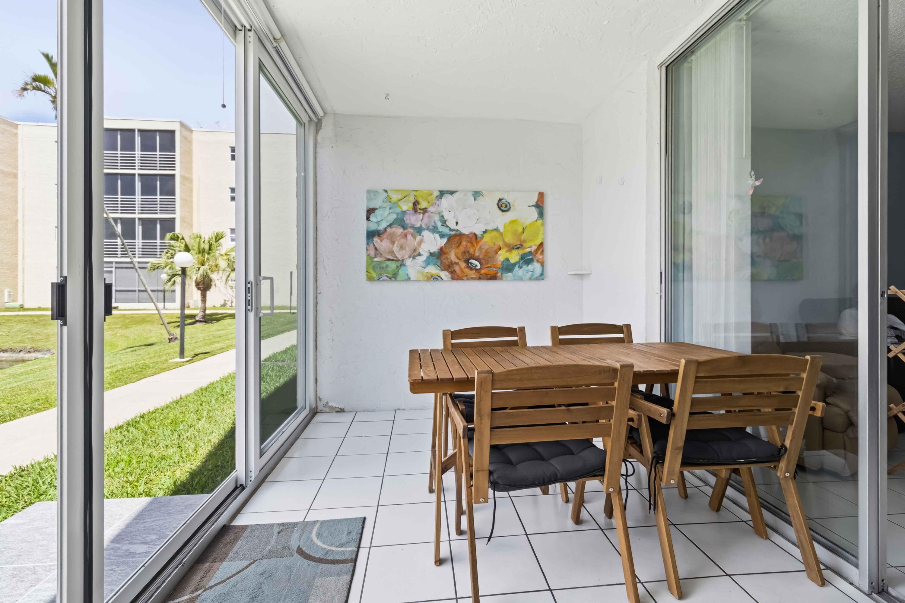 MEADOWBROOK LAKES CONDO - Residential