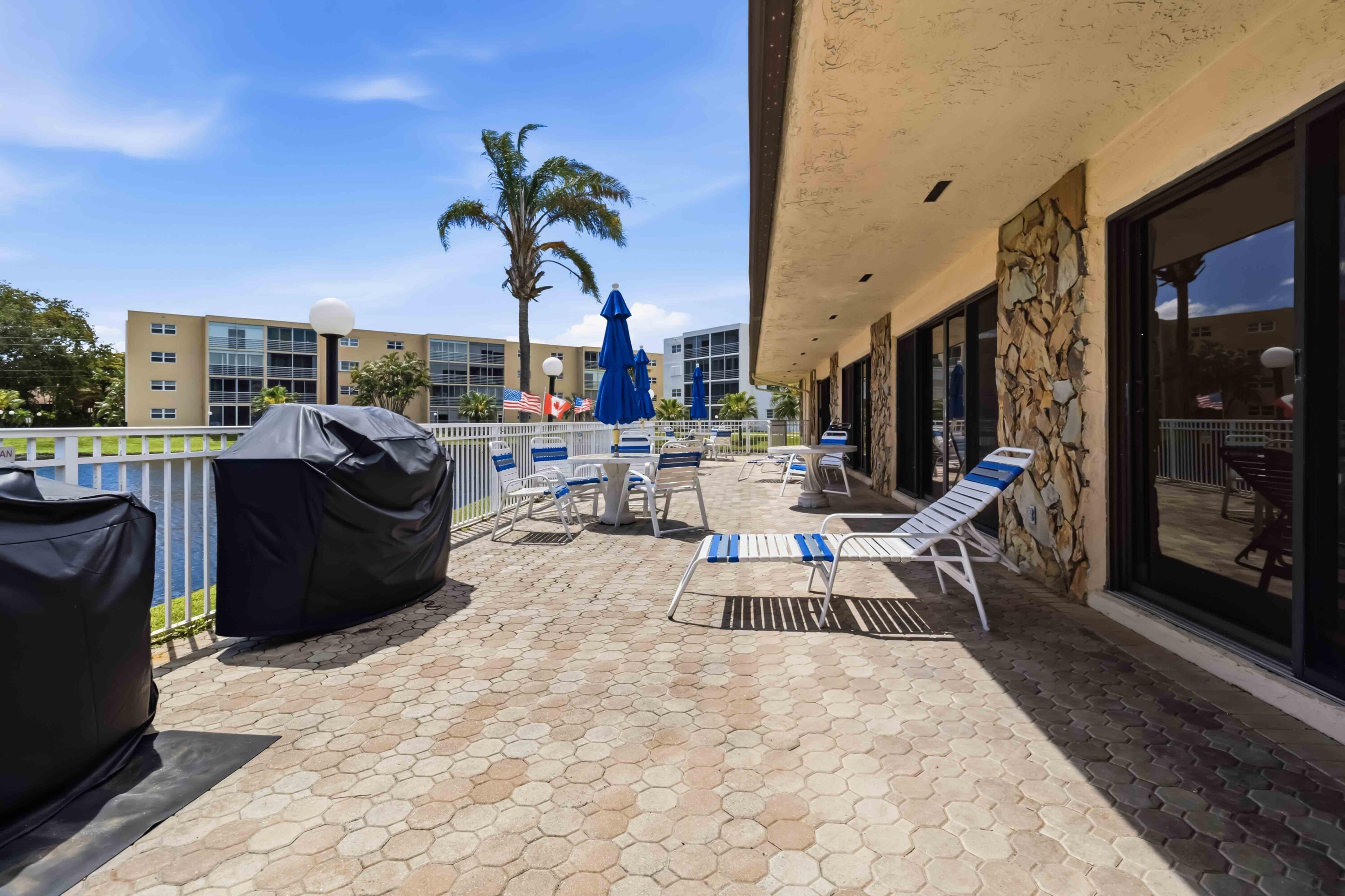 MEADOWBROOK LAKES CONDO - Residential