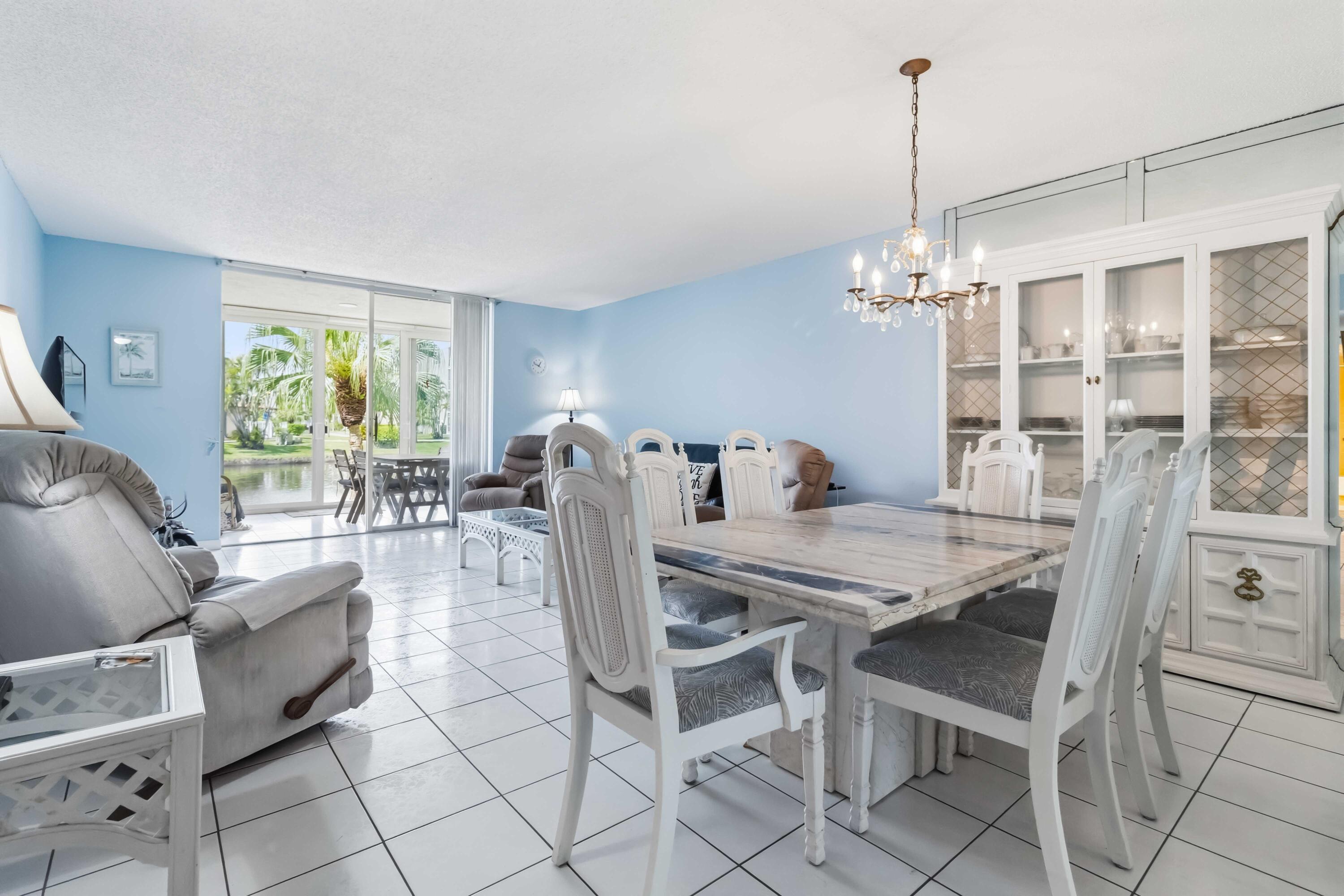 MEADOWBROOK LAKES CONDO - Residential