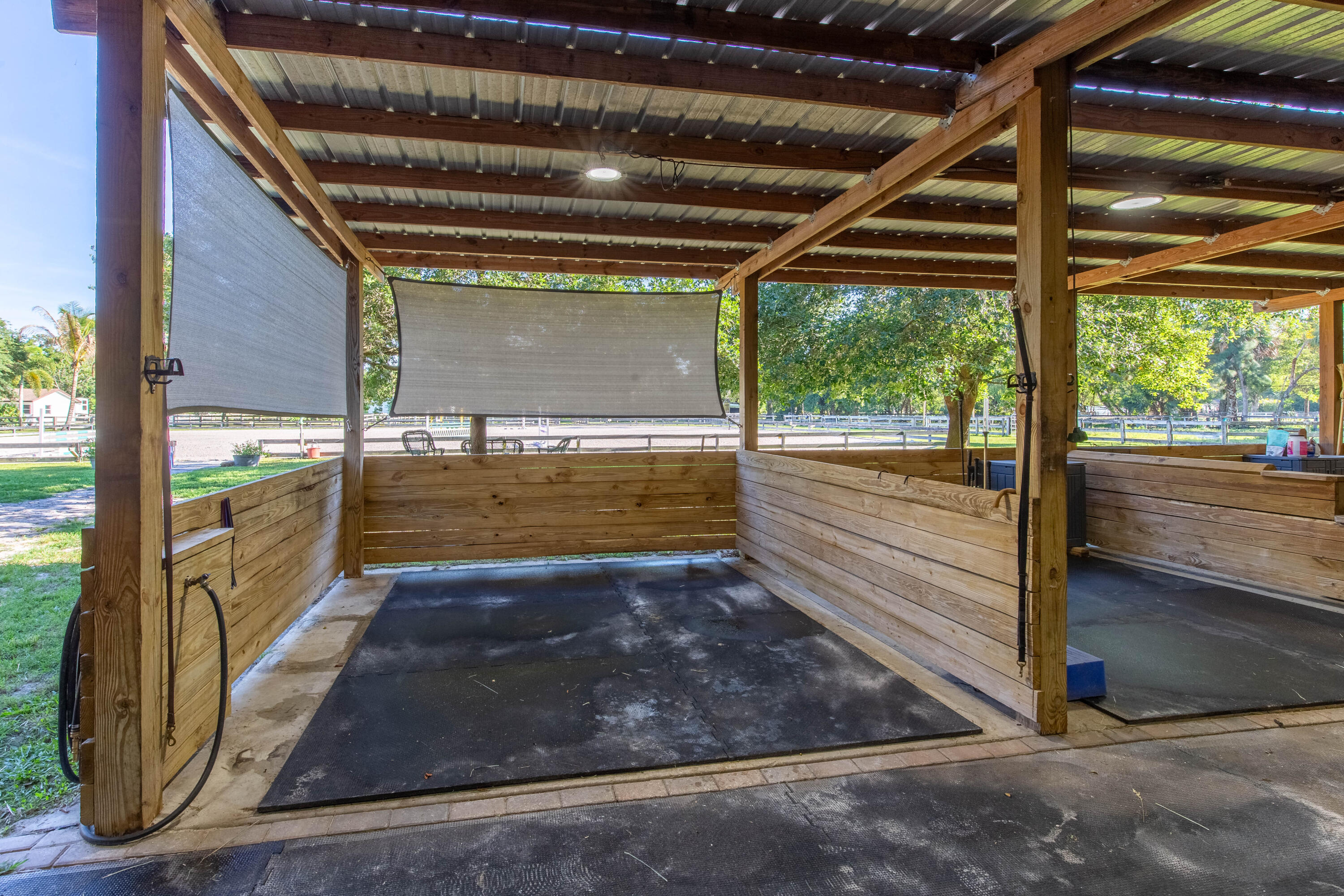 LOXAHATCHEE GROVES - Residential