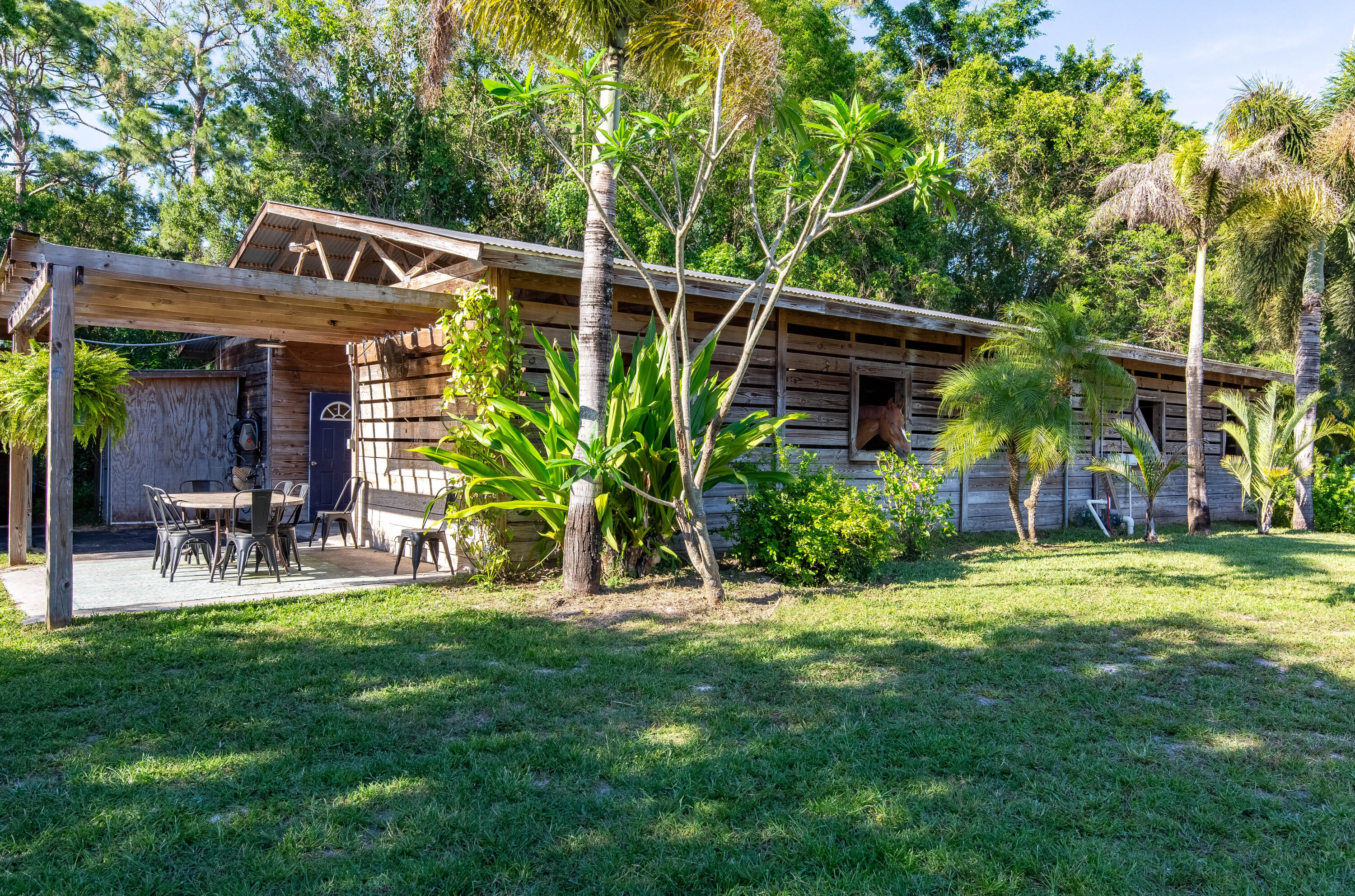 LOXAHATCHEE GROVES - Residential