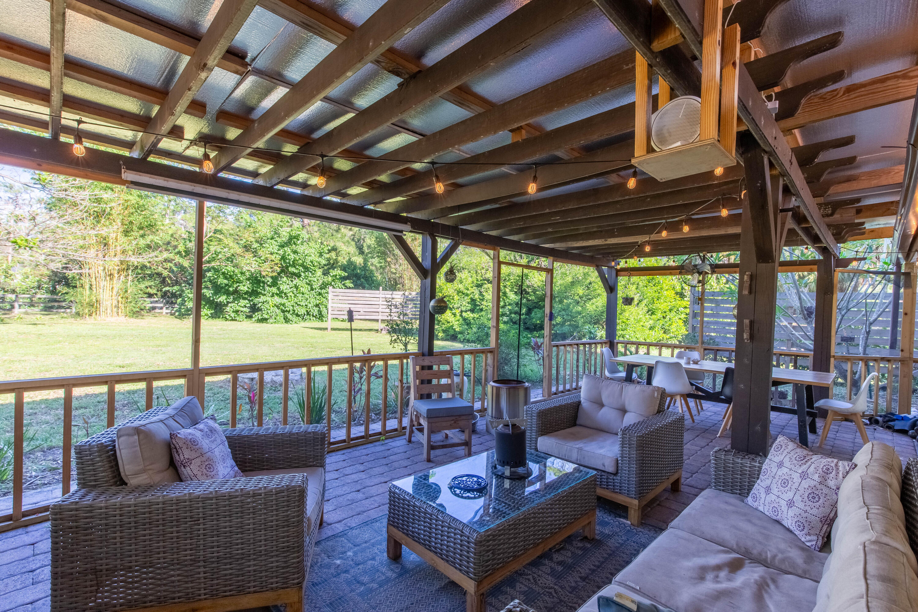 LOXAHATCHEE GROVES - Residential