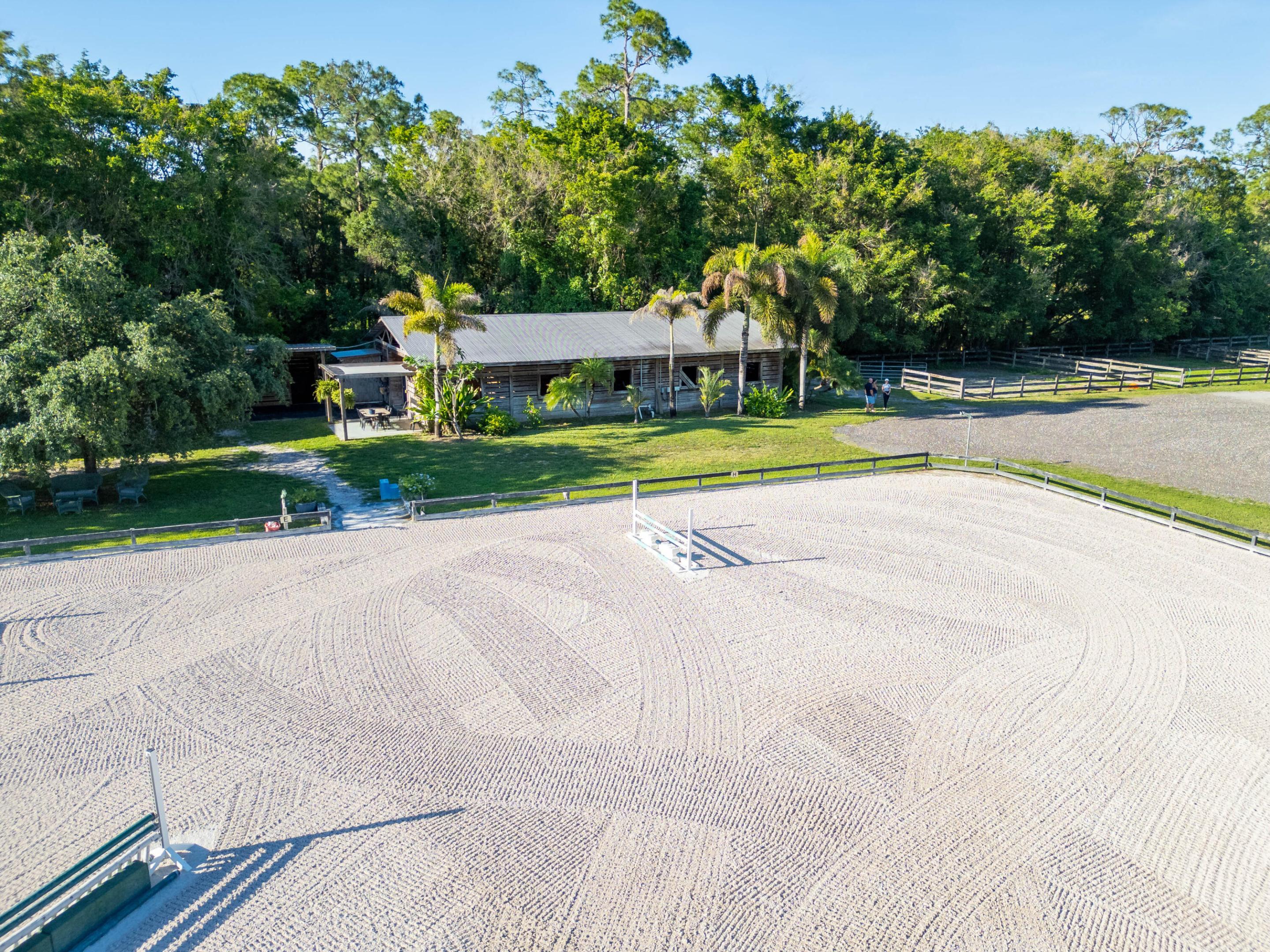 LOXAHATCHEE GROVES - Residential