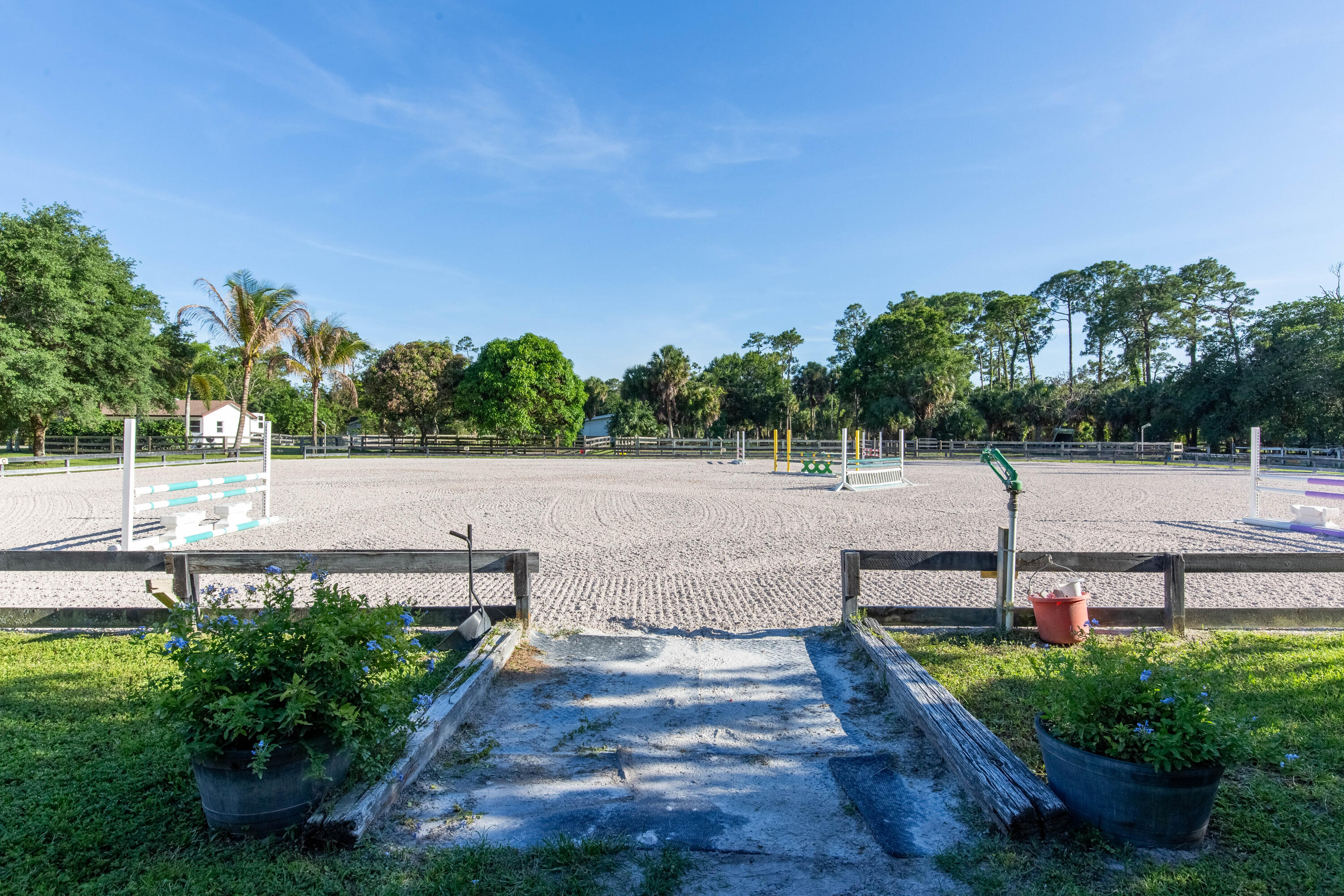 LOXAHATCHEE GROVES - Residential