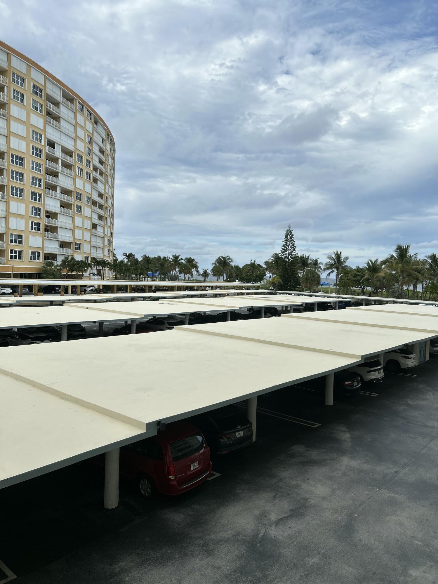 JAMAICA HOUSE CONDOMINIUM - Residential Lease