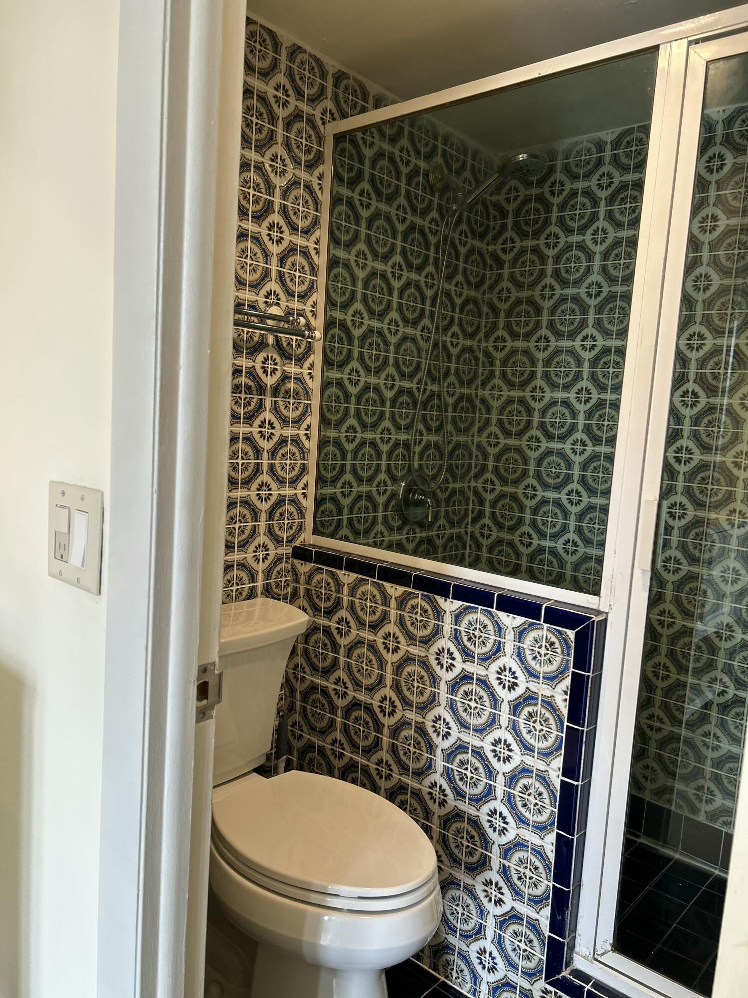 JAMAICA HOUSE CONDOMINIUM - Residential Lease
