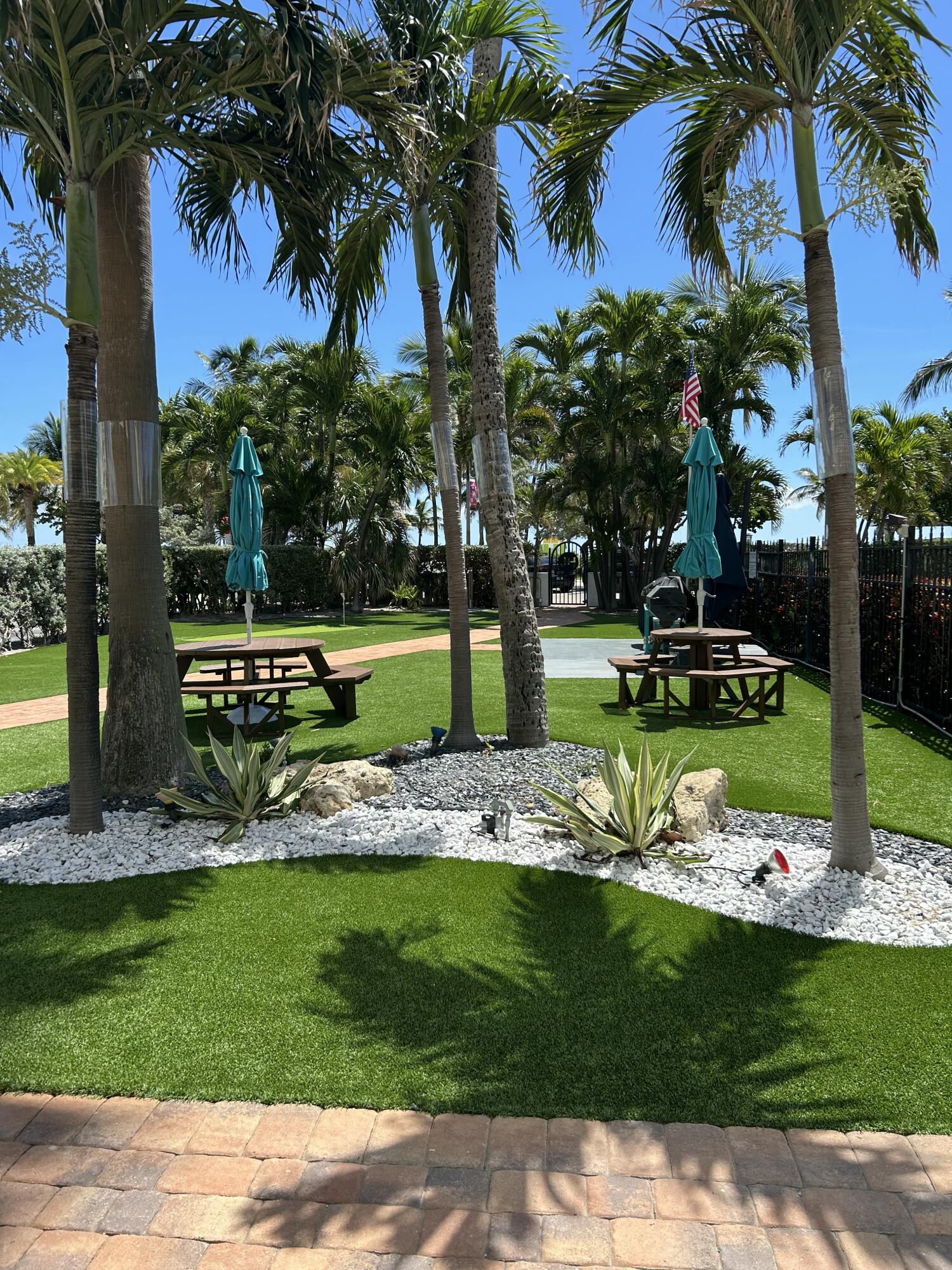 JAMAICA HOUSE CONDOMINIUM - Residential Lease