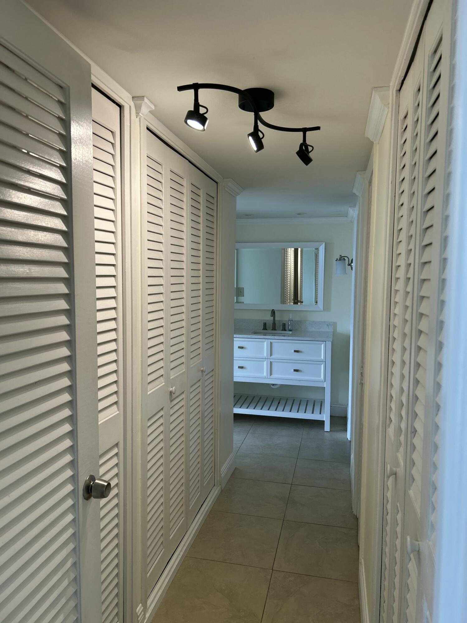 JAMAICA HOUSE CONDOMINIUM - Residential Lease