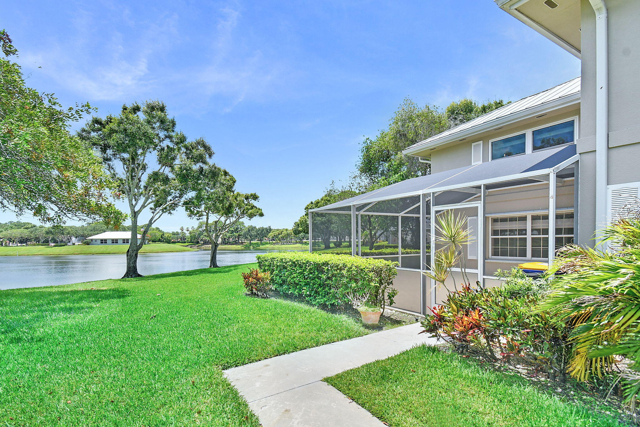 THE MEADOWS AT MARTIN DOWNS - Residential Lease