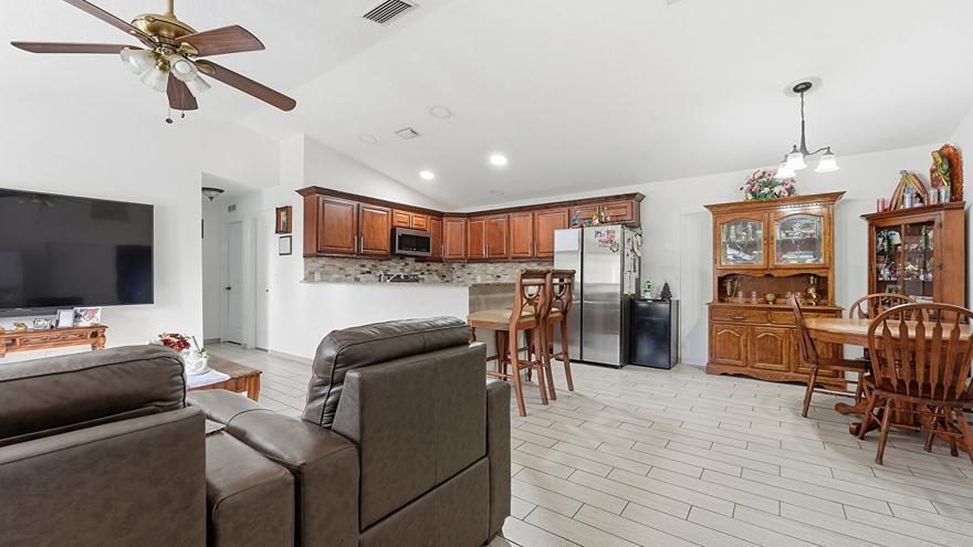 PORT ST LUCIE SECTION 18 - Residential