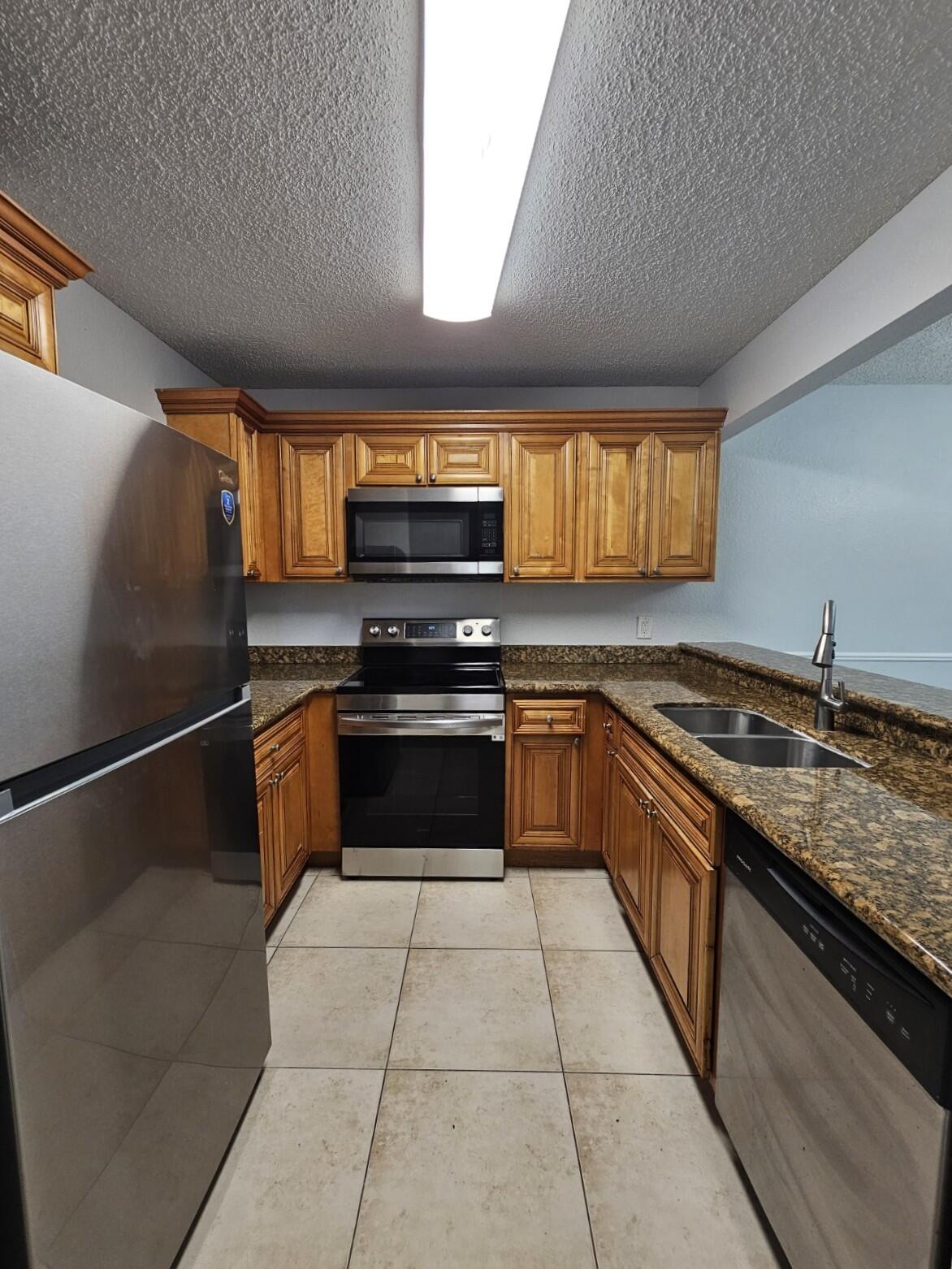 PALM BEACH PLACE CONDO - Residential Lease