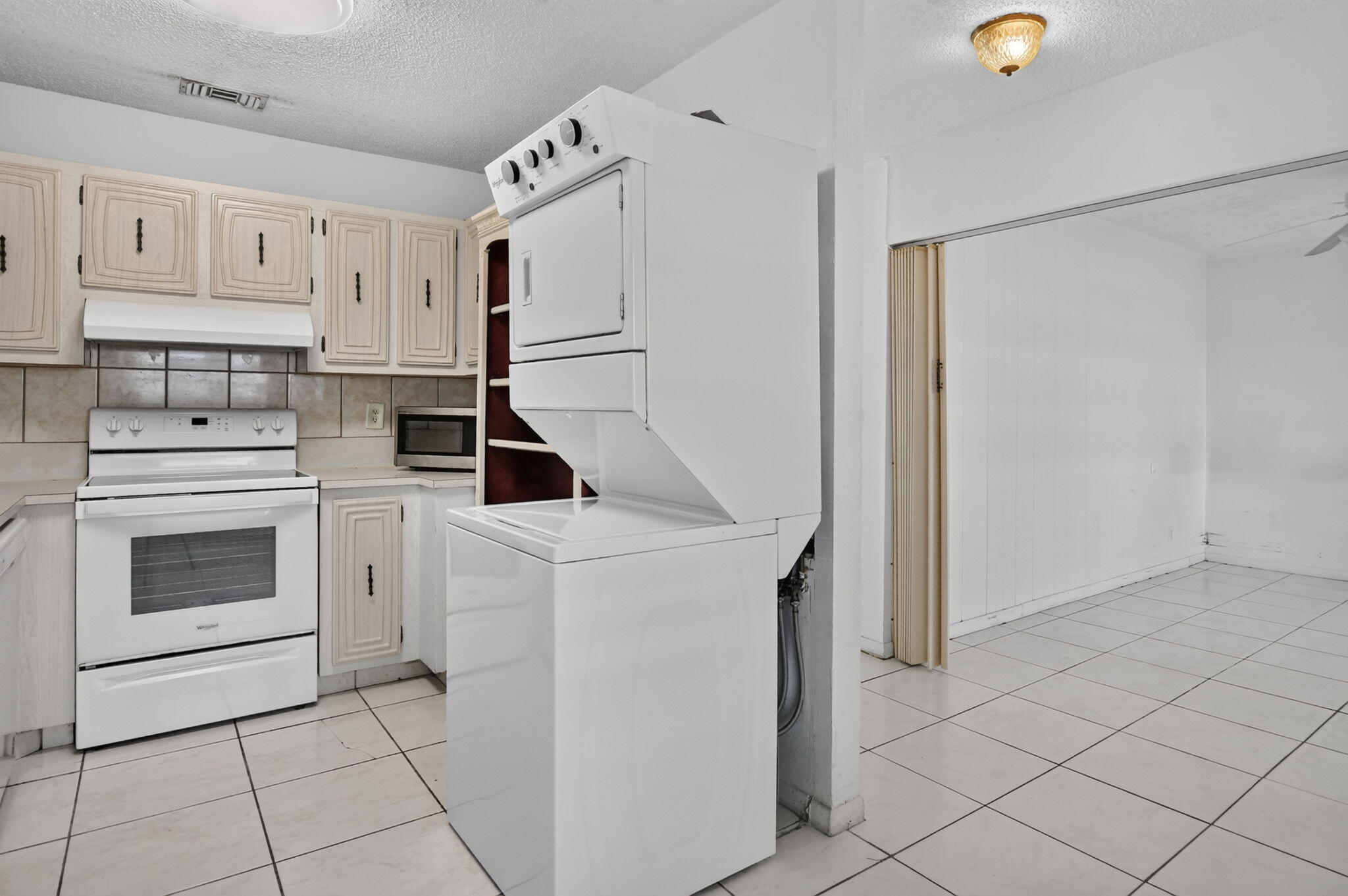 BOCA LAKES CONDO - Residential