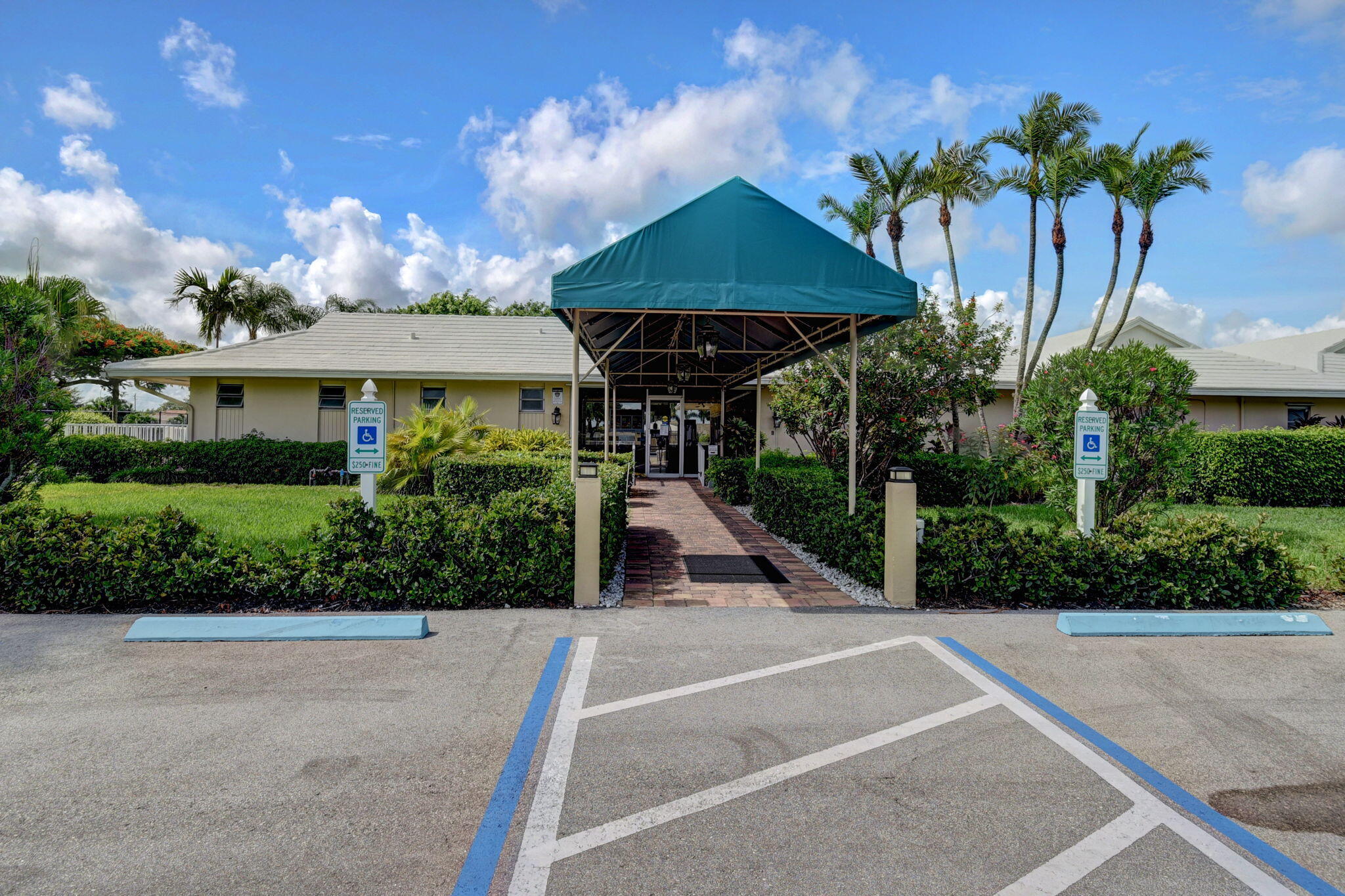 BOCA LAKES CONDO - Residential