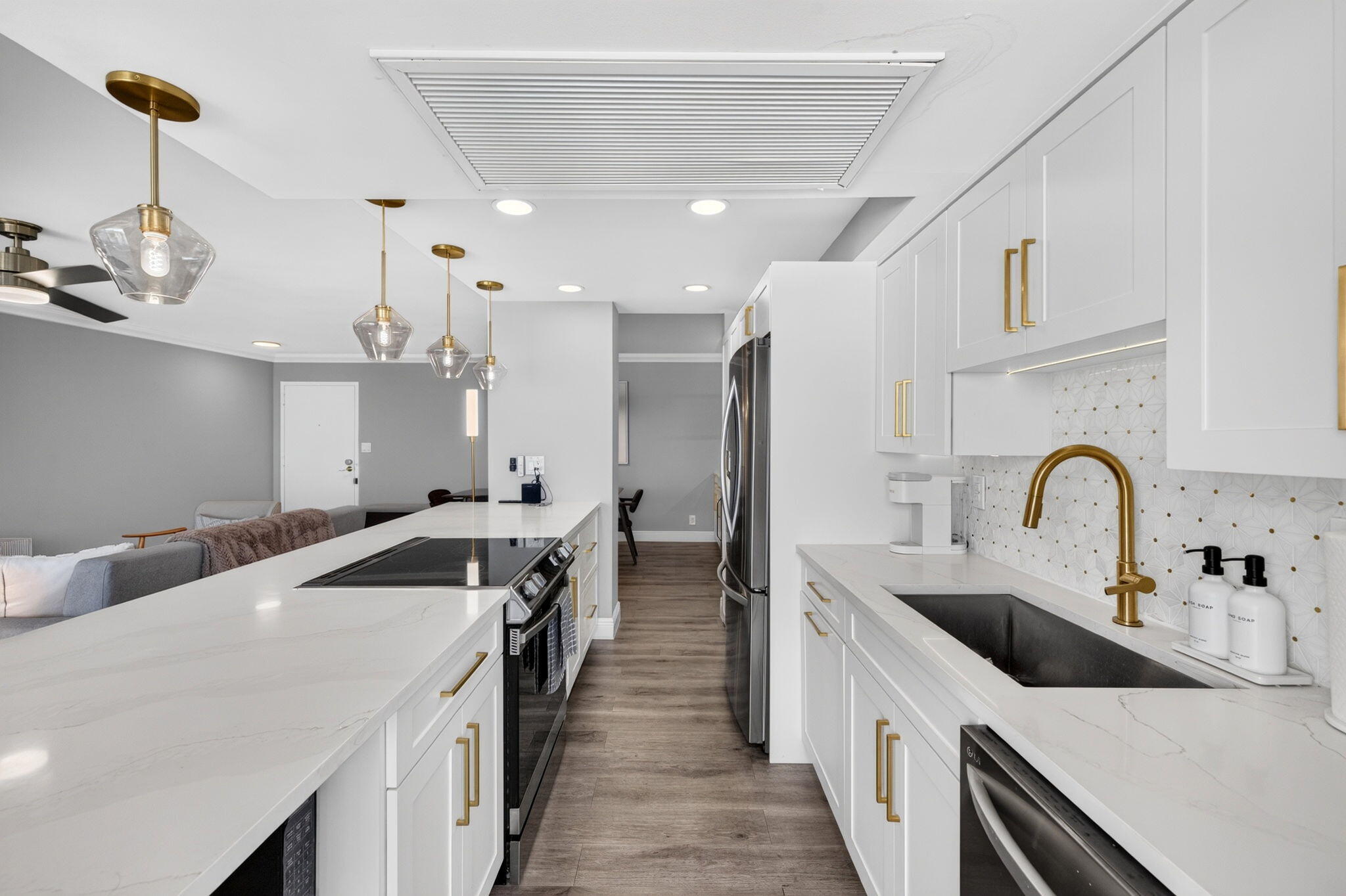 VANTAGE VIEW - Residential