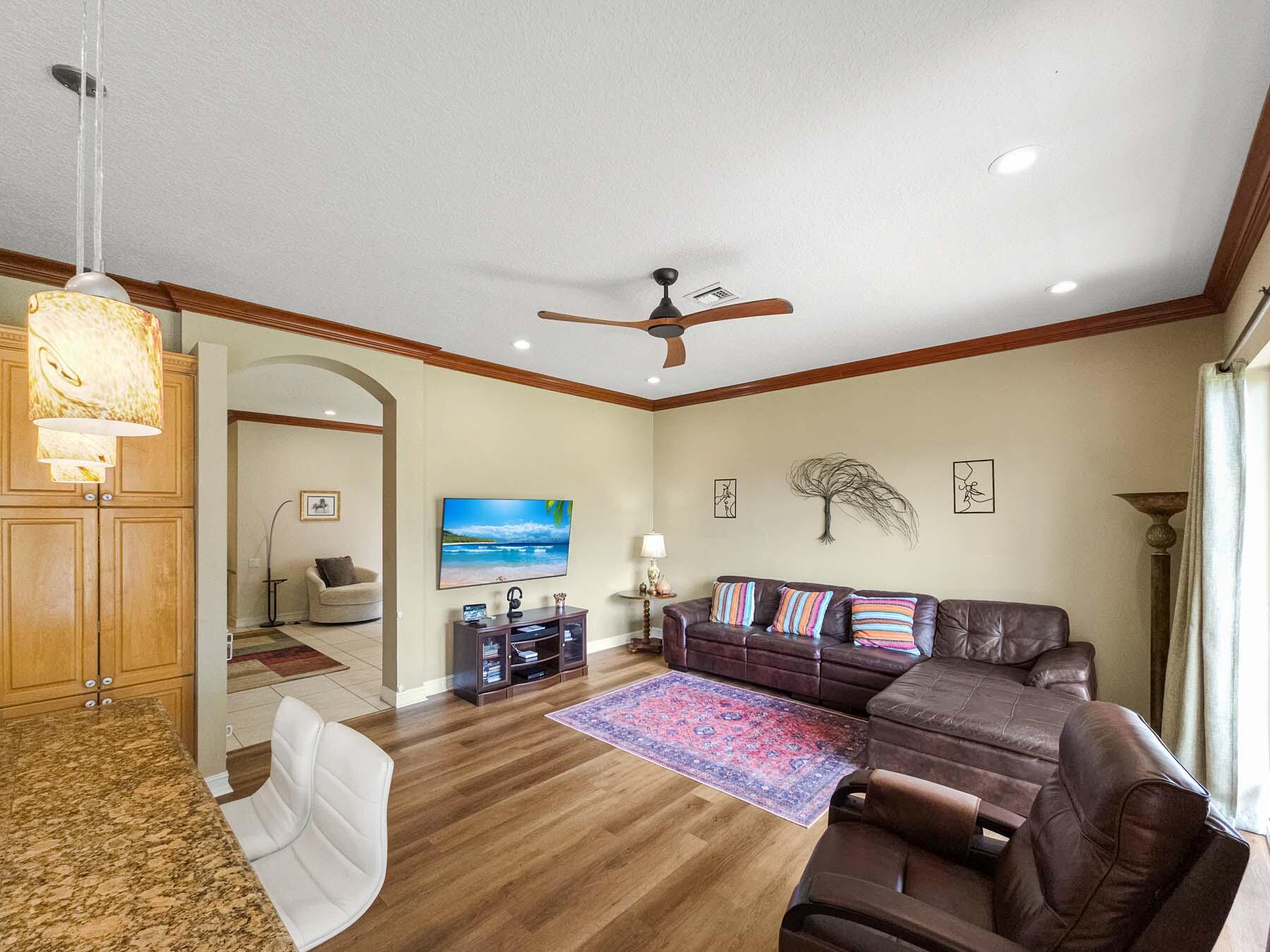 CASCADE LAKES - Residential