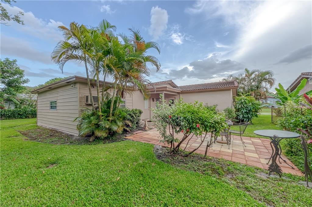 Coconut Creek 9th Sec 69- - Residential