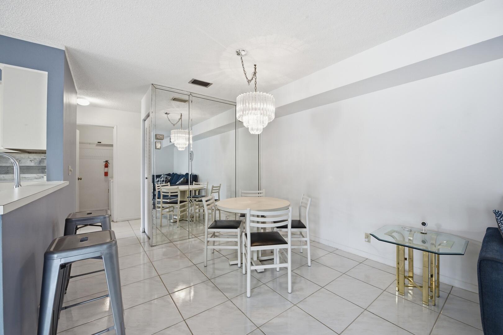 INTERNATIONAL CLUB - Residential