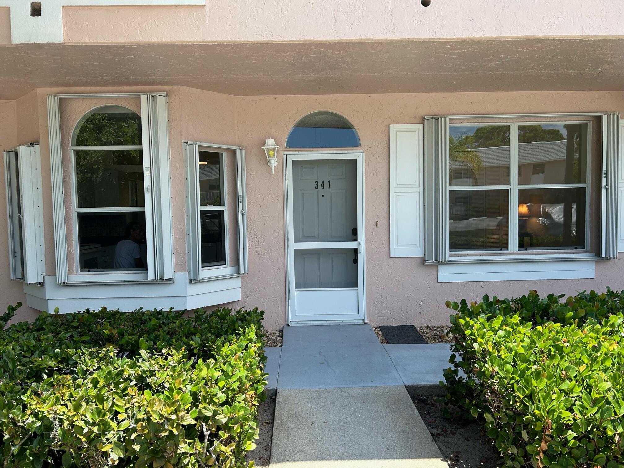 THE LITTLE CLUB CONDO - Residential