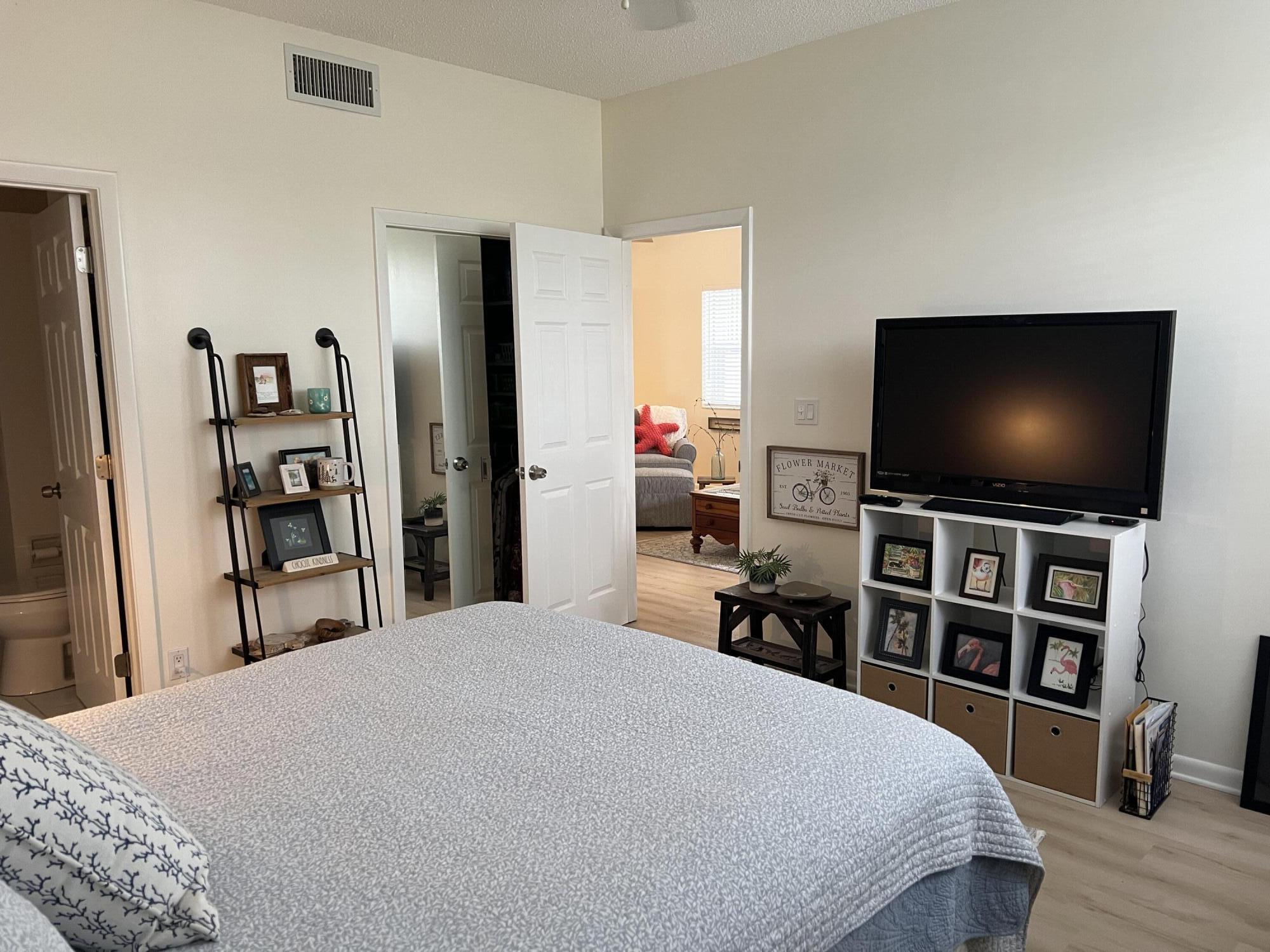 THE LITTLE CLUB CONDO - Residential