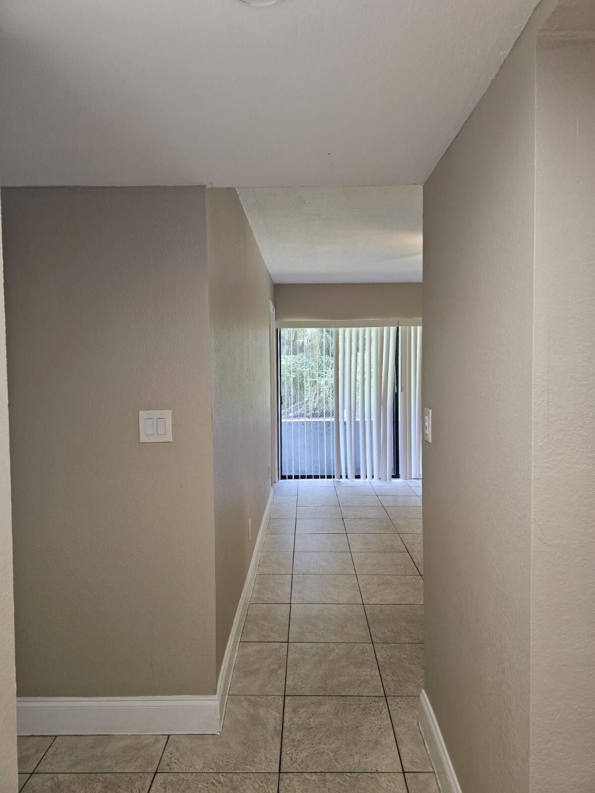 PRESIDENTIAL GOLFVIEW CONDO - Residential Lease