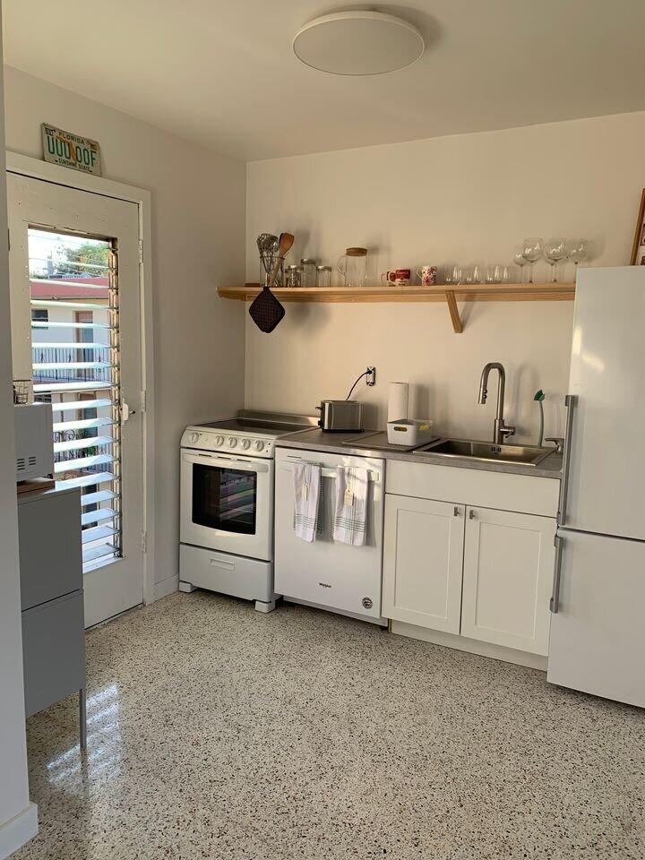 TRAIL GARDENS CONDO - Residential Lease