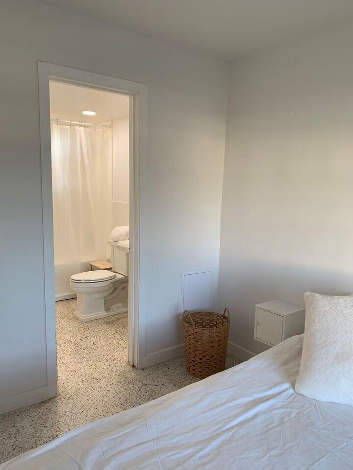 TRAIL GARDENS CONDO - Residential Lease
