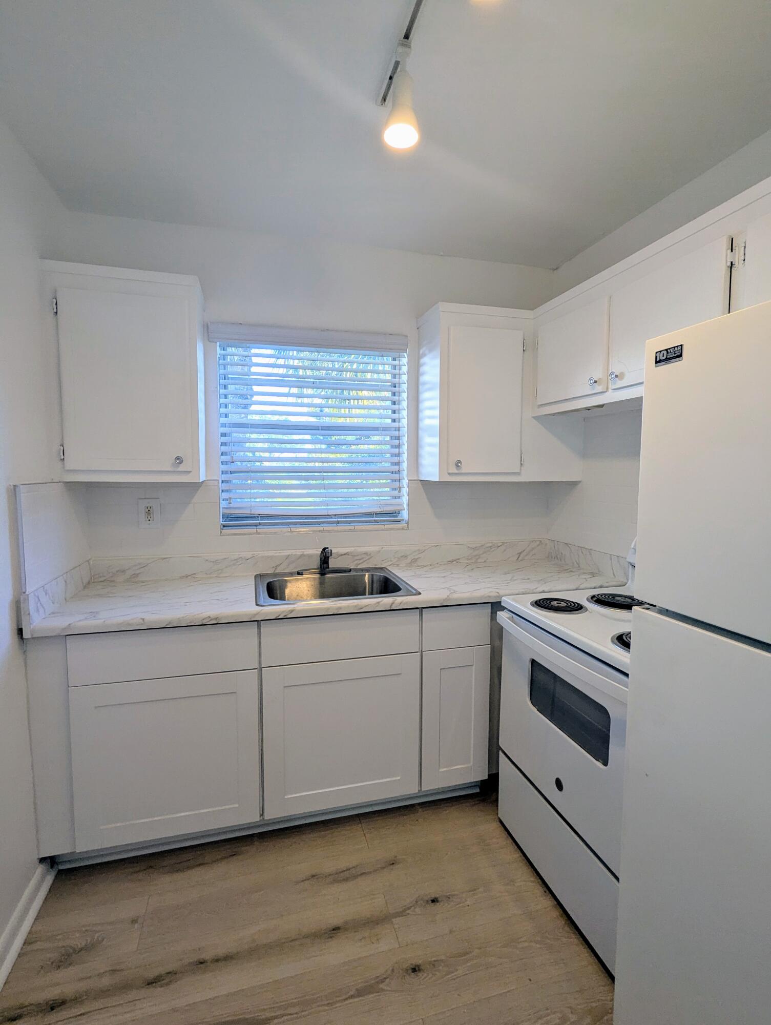 SHEFFIELD CONDOS A TO Q - Residential Lease