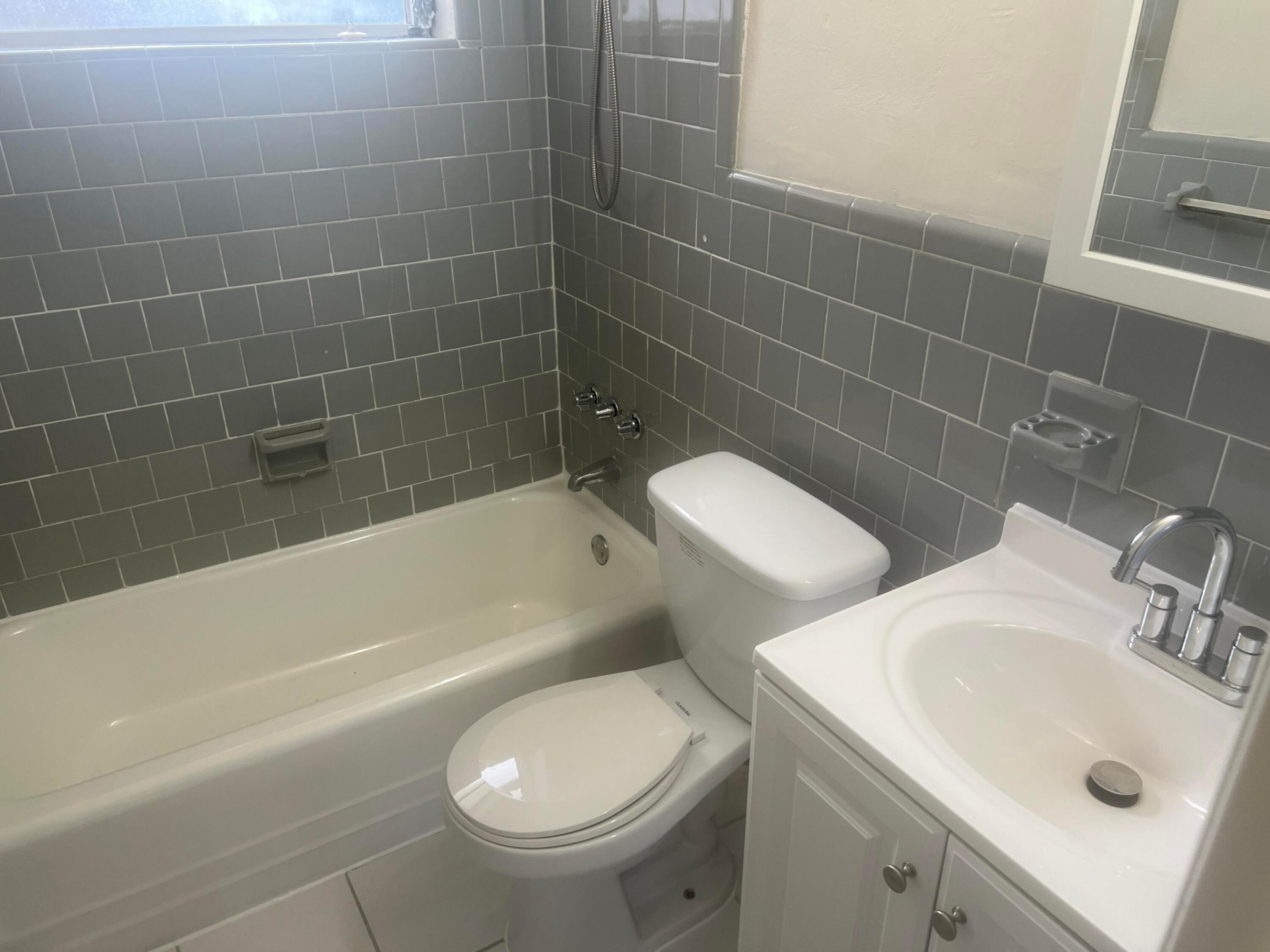 BROADVIEW PARK SEC 4 - Residential Lease