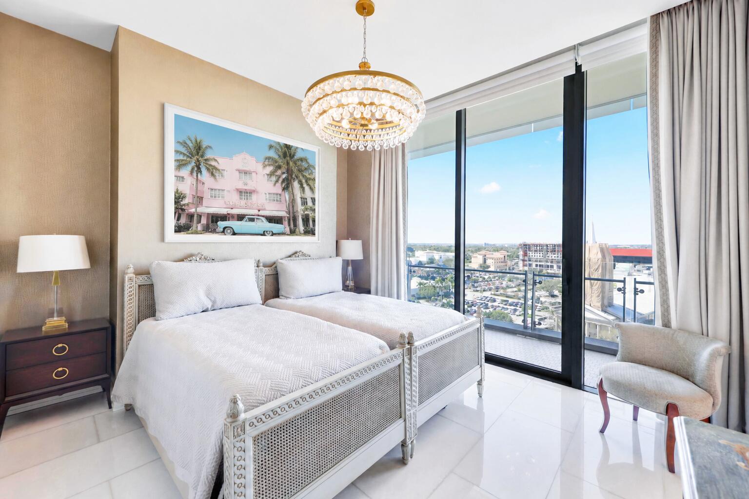 BRISTOL CONDO - Residential