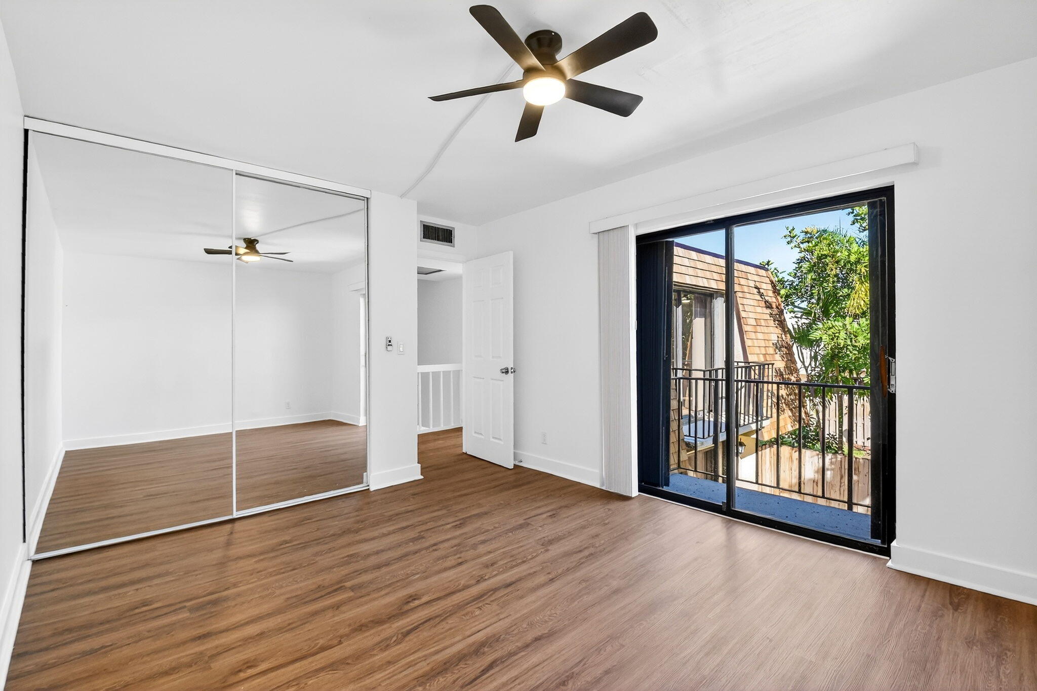 LAKEWOOD OF PALM SPRINGS - Residential