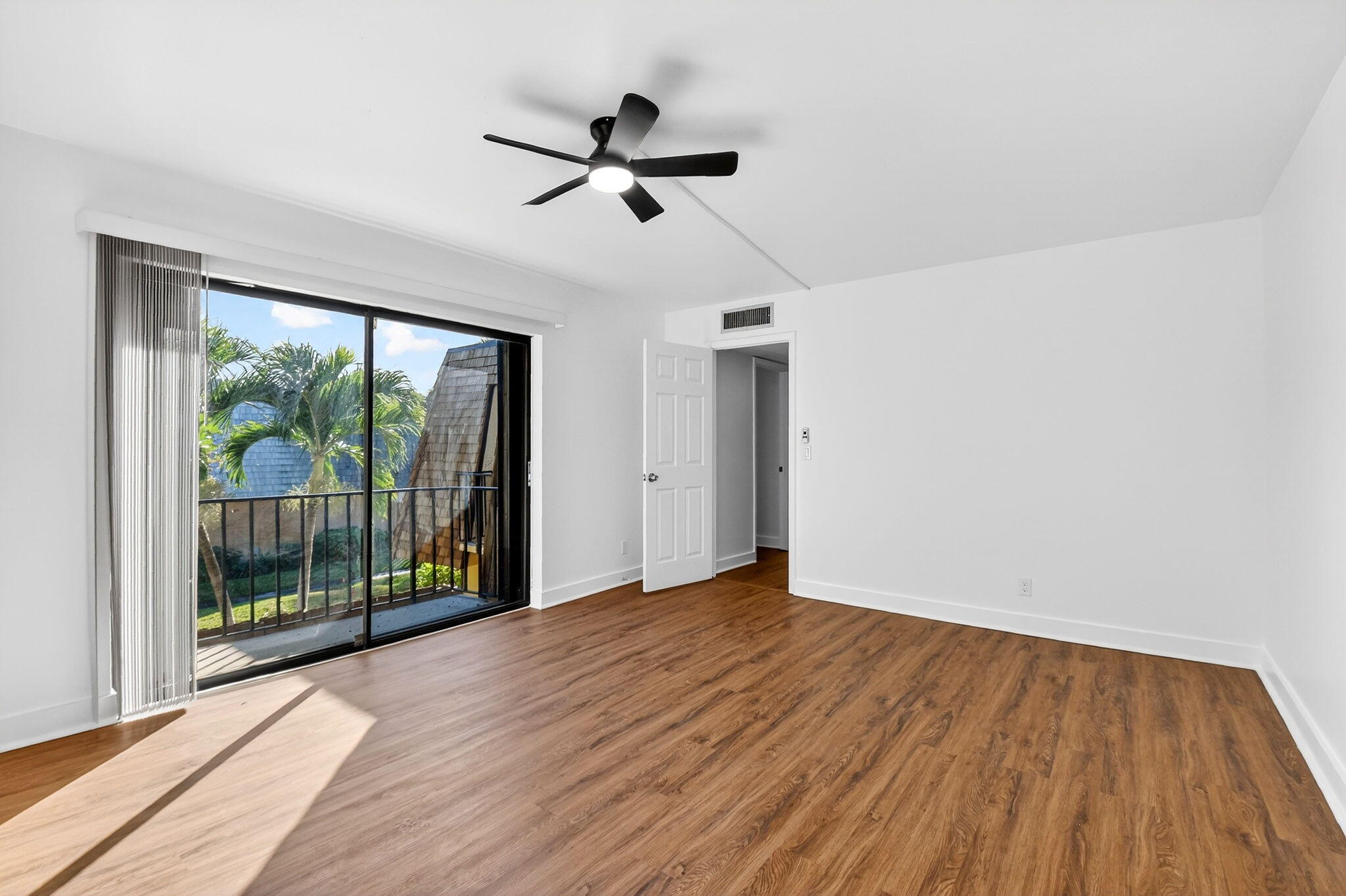 LAKEWOOD OF PALM SPRINGS - Residential