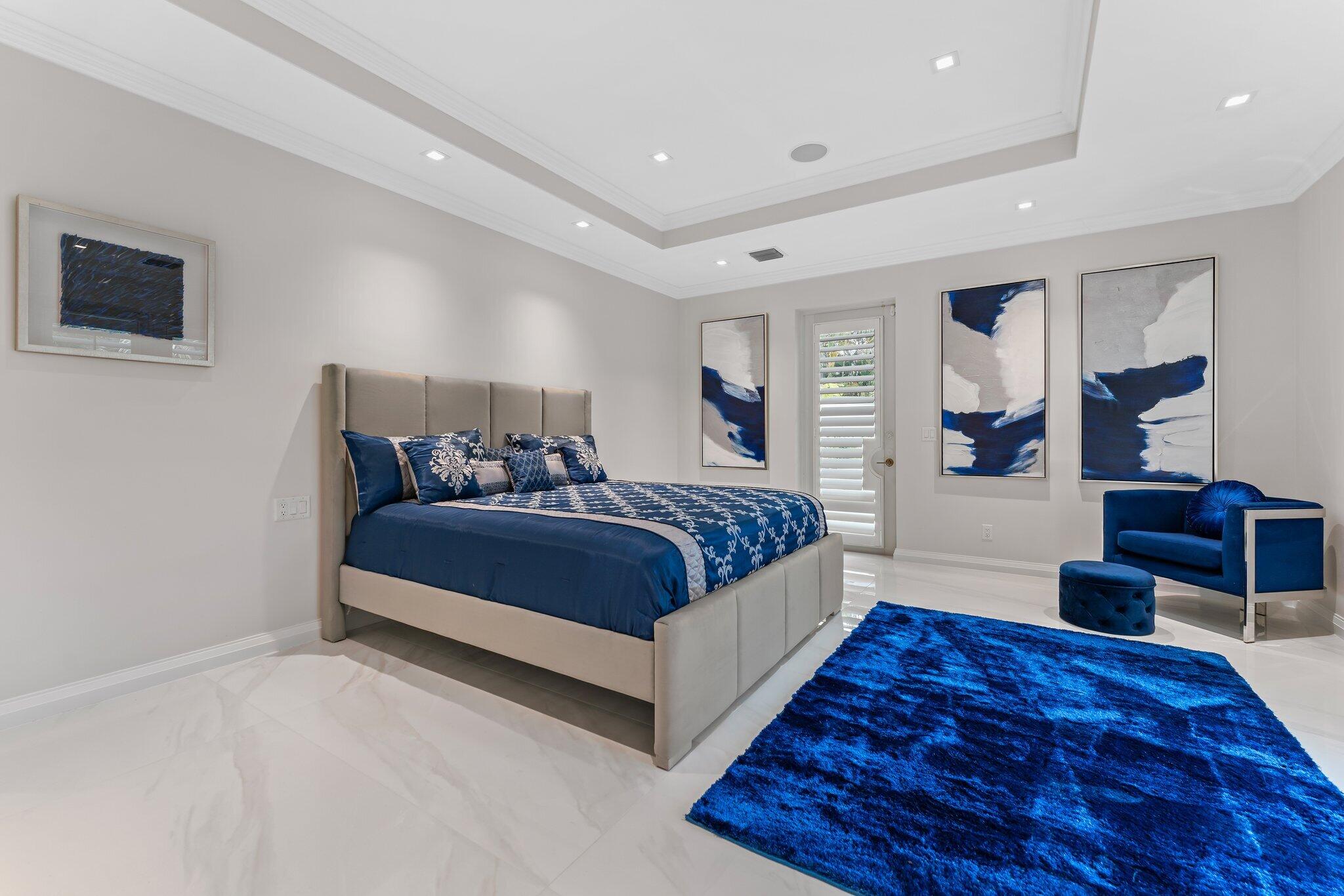 PALM BEACH COUNTRY ESTATES - Residential