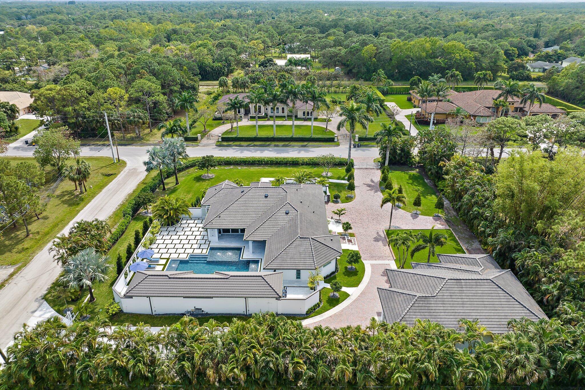 PALM BEACH COUNTRY ESTATES - Residential