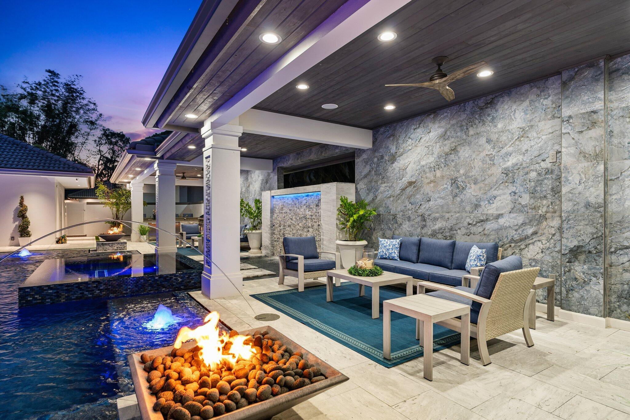 PALM BEACH COUNTRY ESTATES - Residential