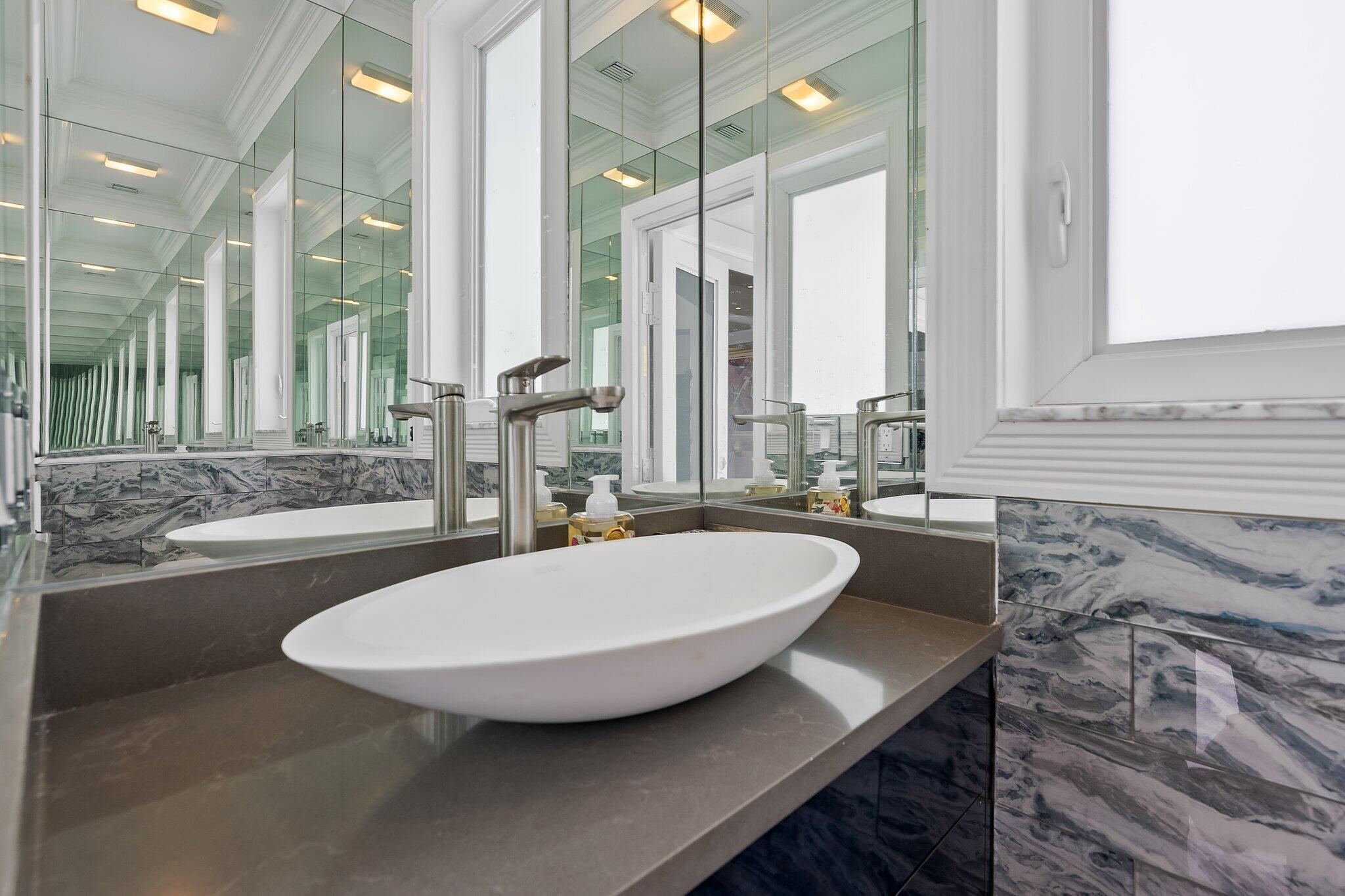 PALM BEACH COUNTRY ESTATES - Residential
