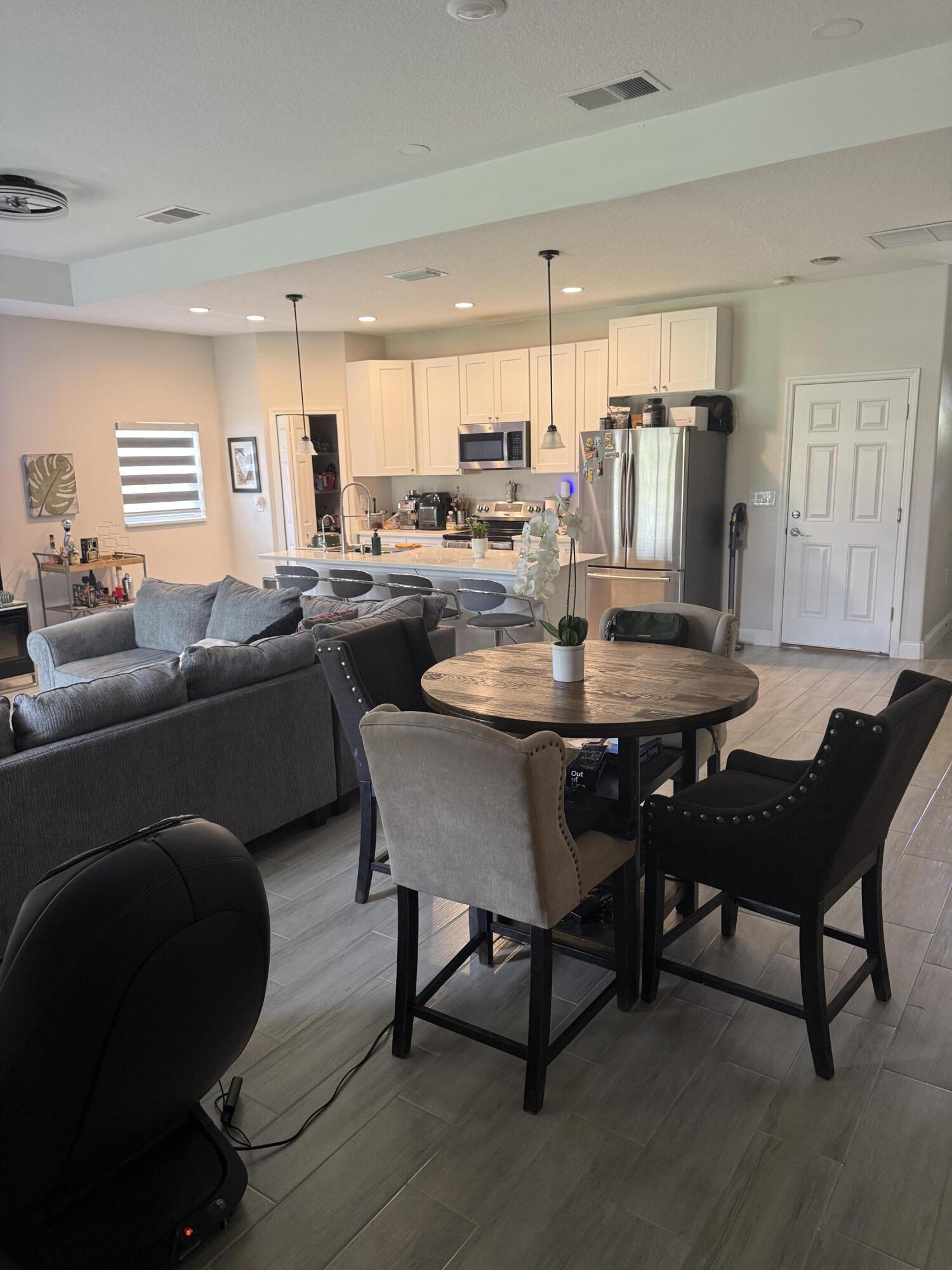 COX L C ADD - Residential Lease