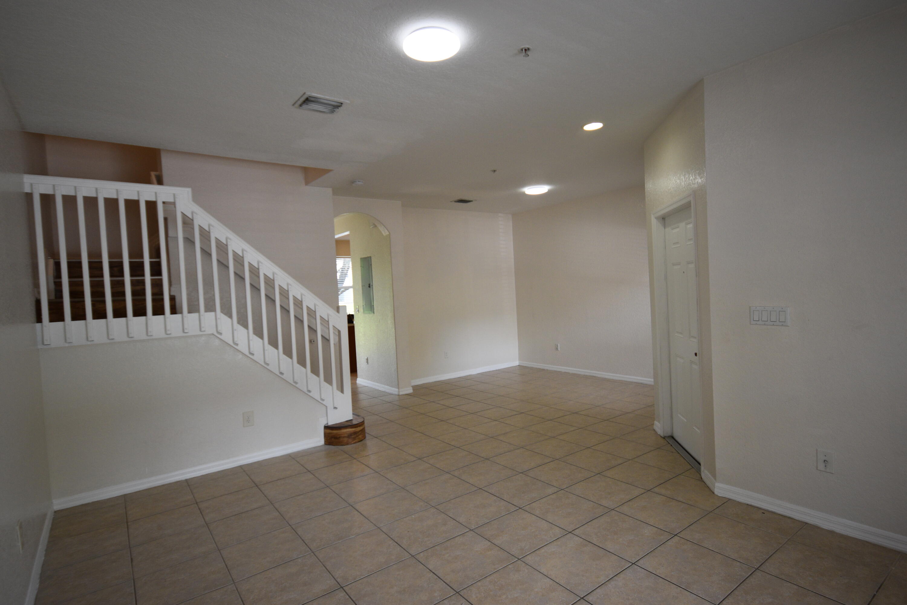 TUSCAN VILLAS CONDO - Residential Lease