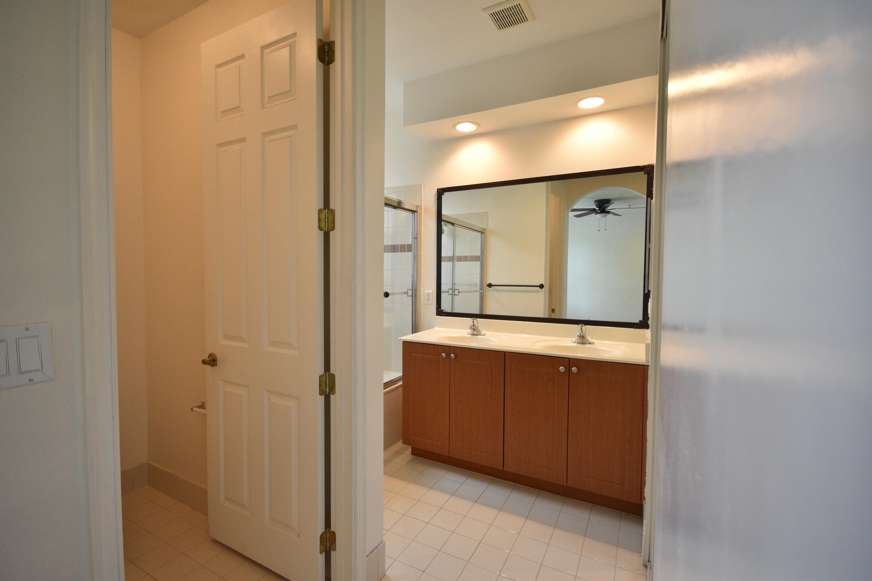 TUSCAN VILLAS CONDO - Residential Lease