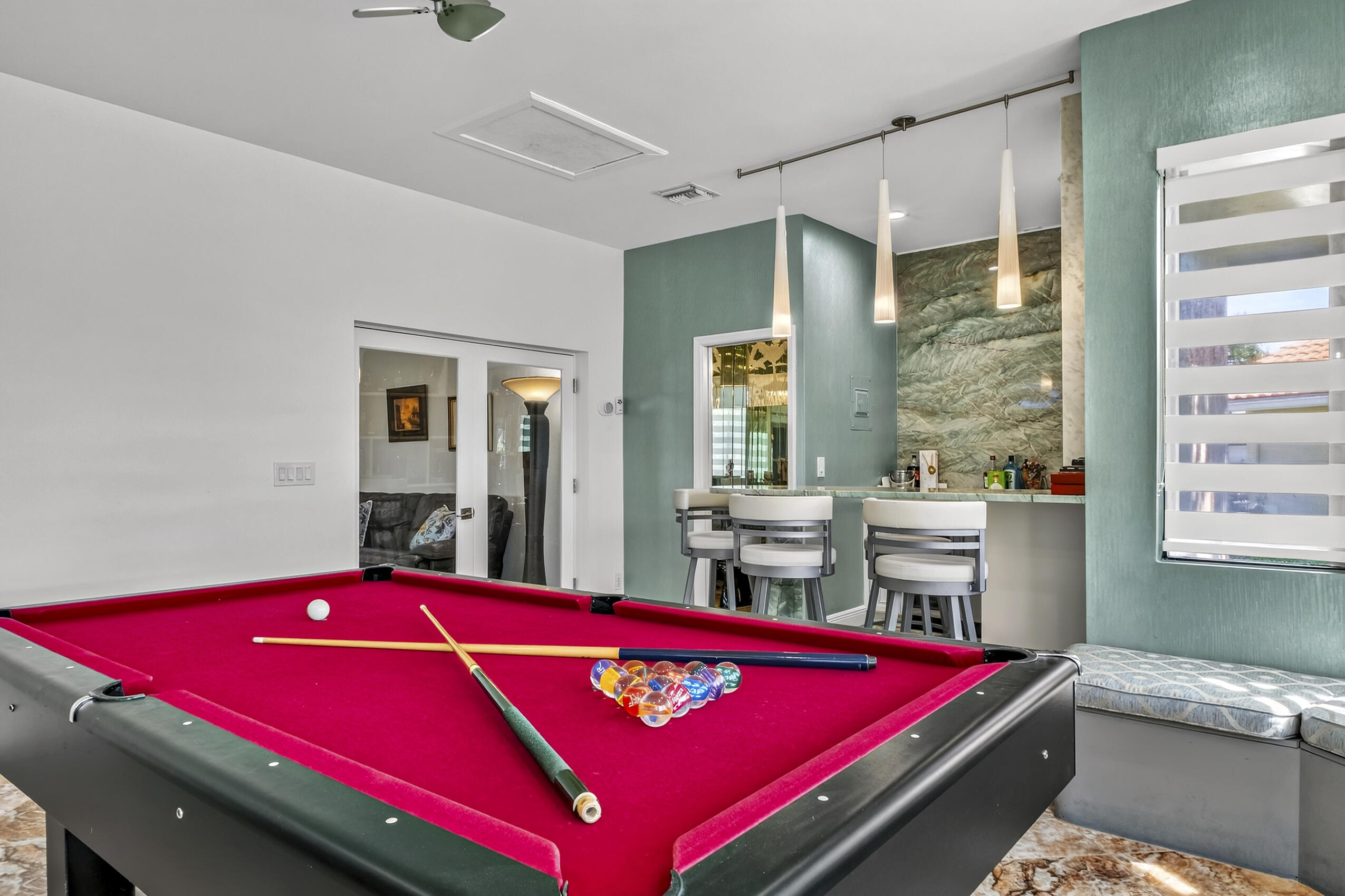 WEST GLEN - Residential