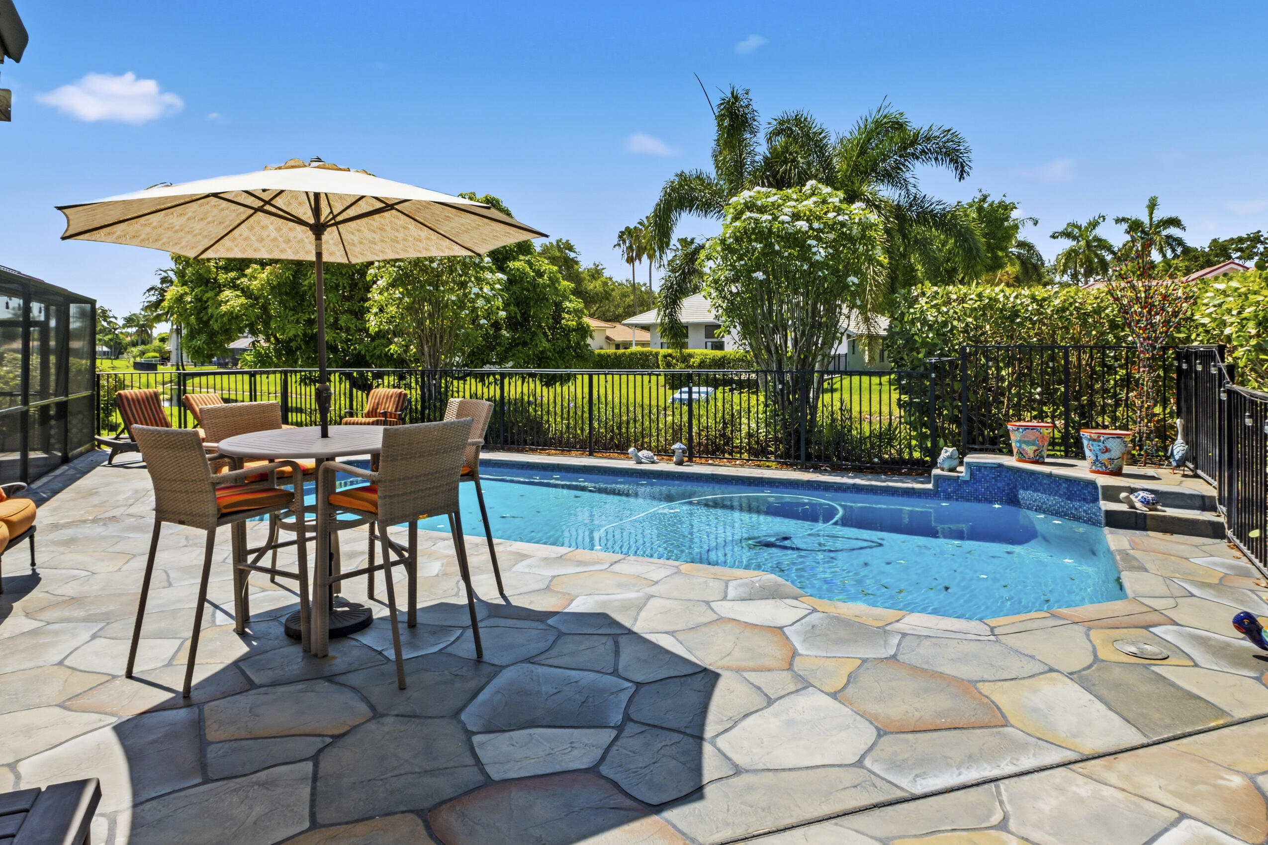 WEST GLEN - Residential