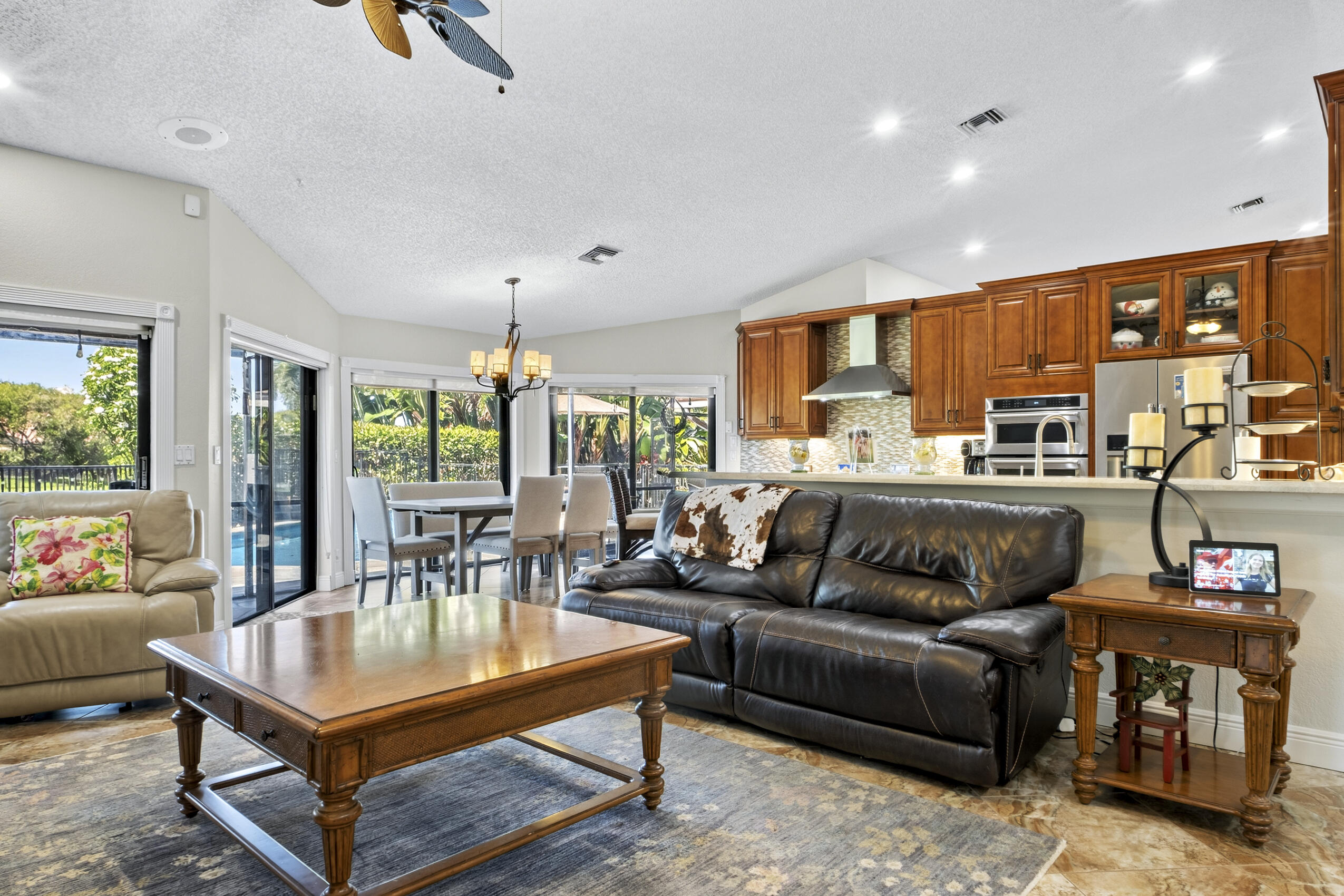 WEST GLEN - Residential