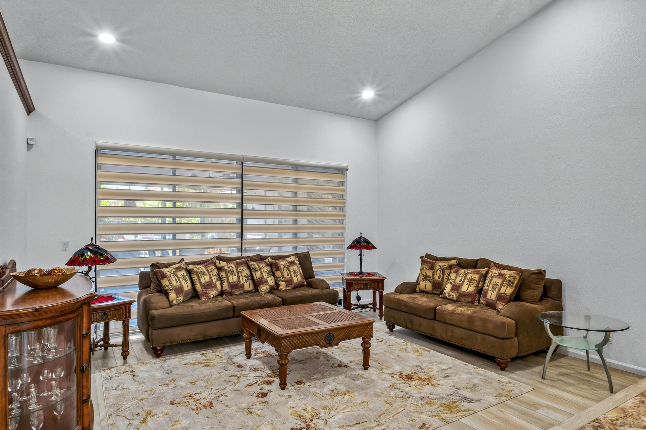 WEST GLEN - Residential